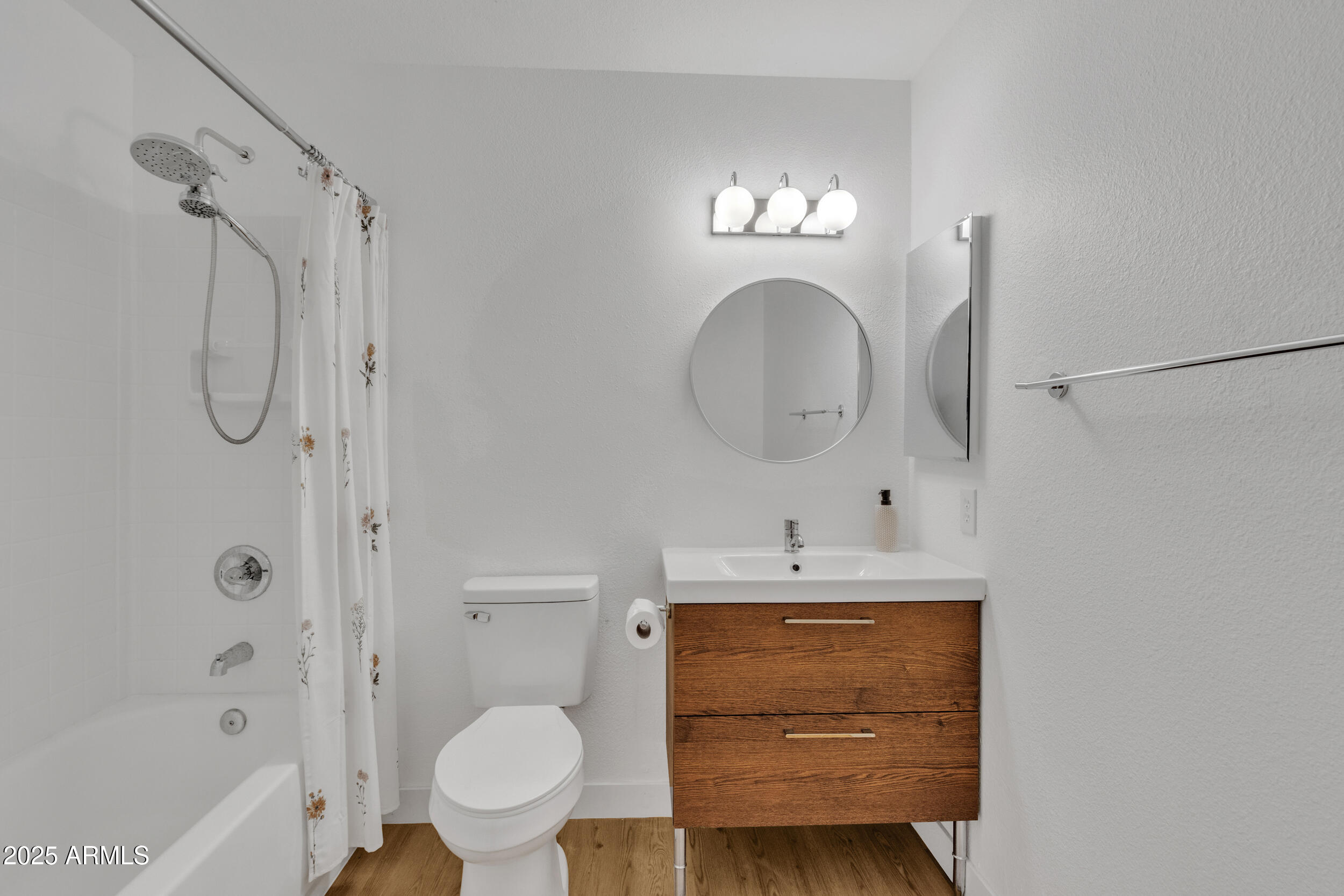 5315 S River Drive Property Photo 20
