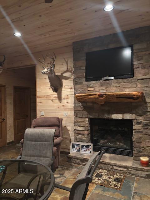 2372 Summer Loop Property Photo 15