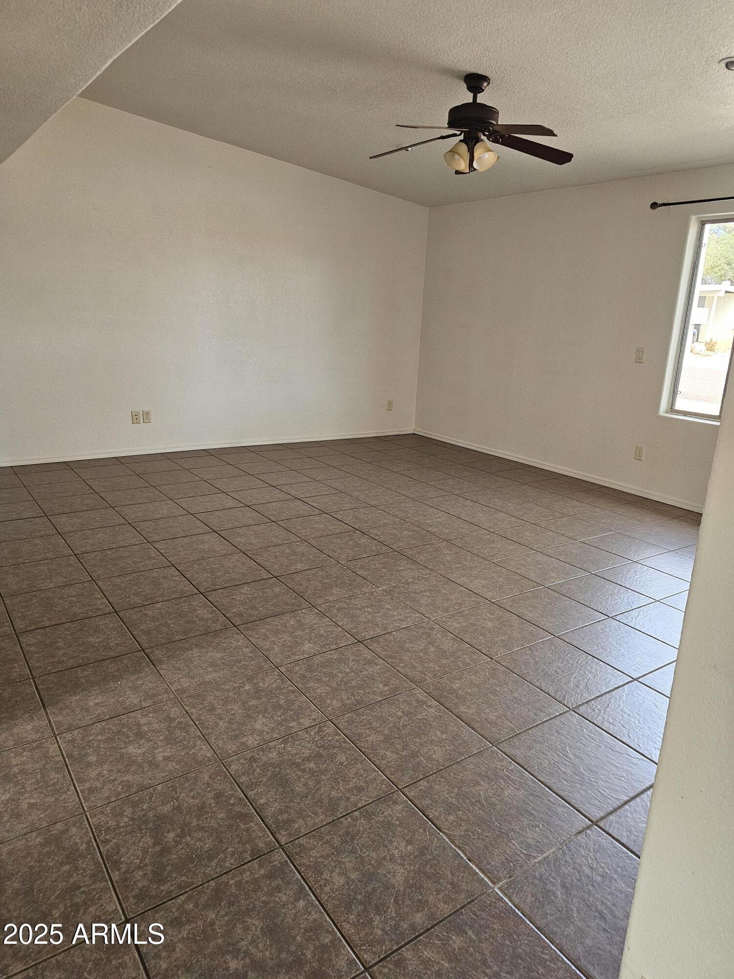 5018 Evergreen Drive Property Photo 3
