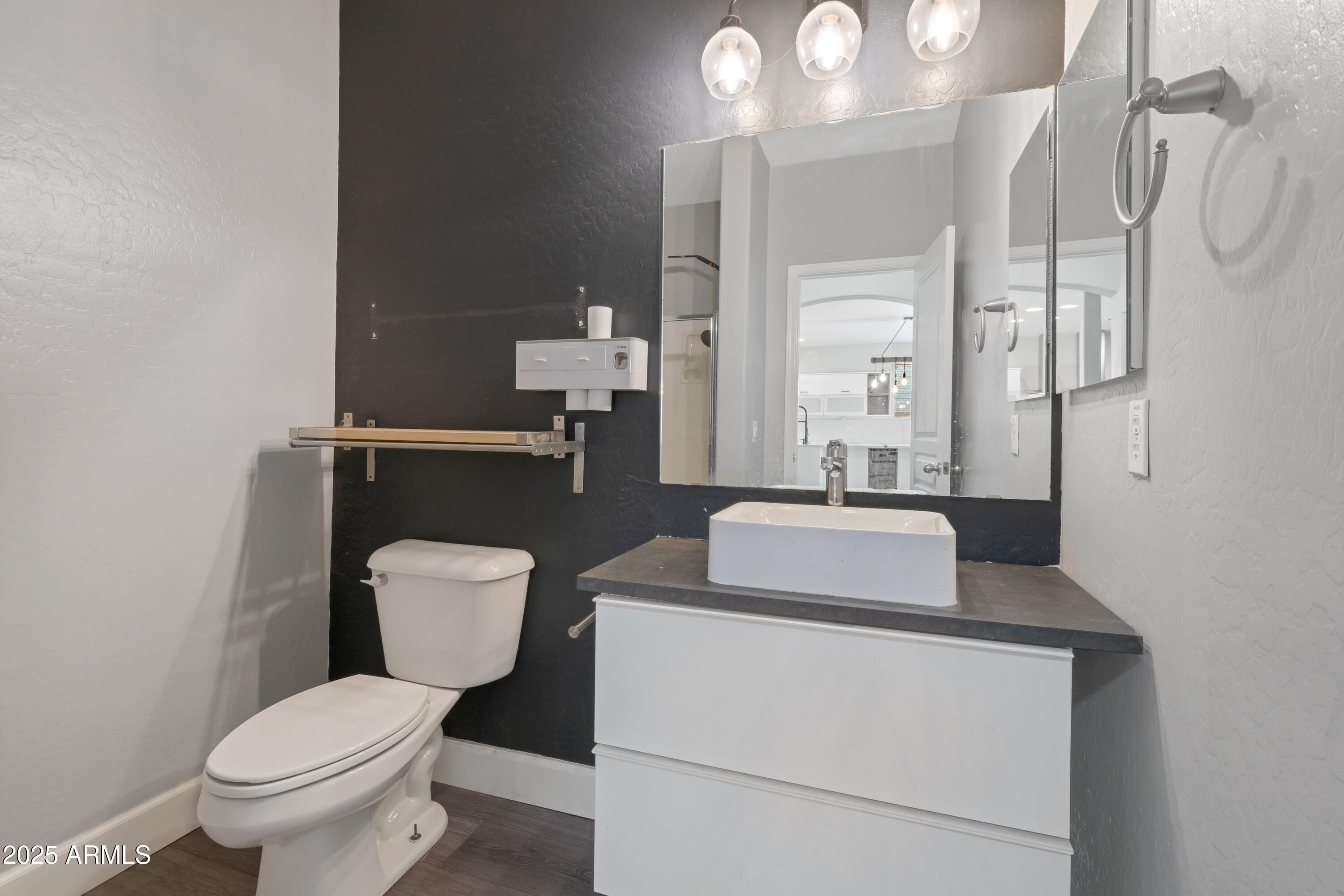 42502 W Somerset Drive Property Photo 14