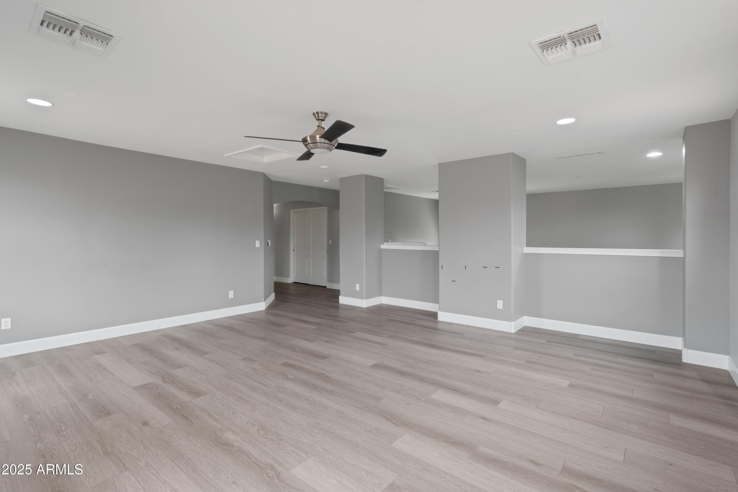 42502 W Somerset Drive Property Photo 18