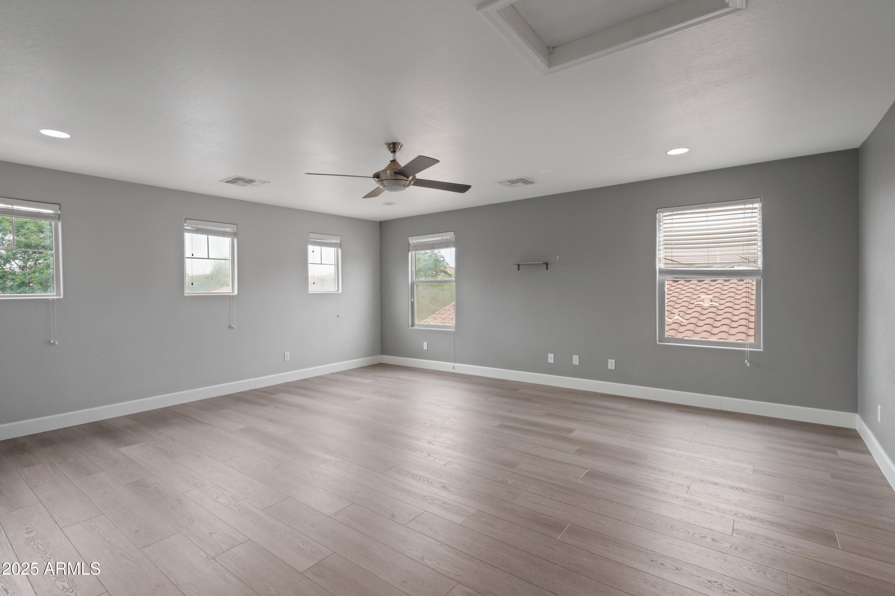 42502 W Somerset Drive Property Photo 20