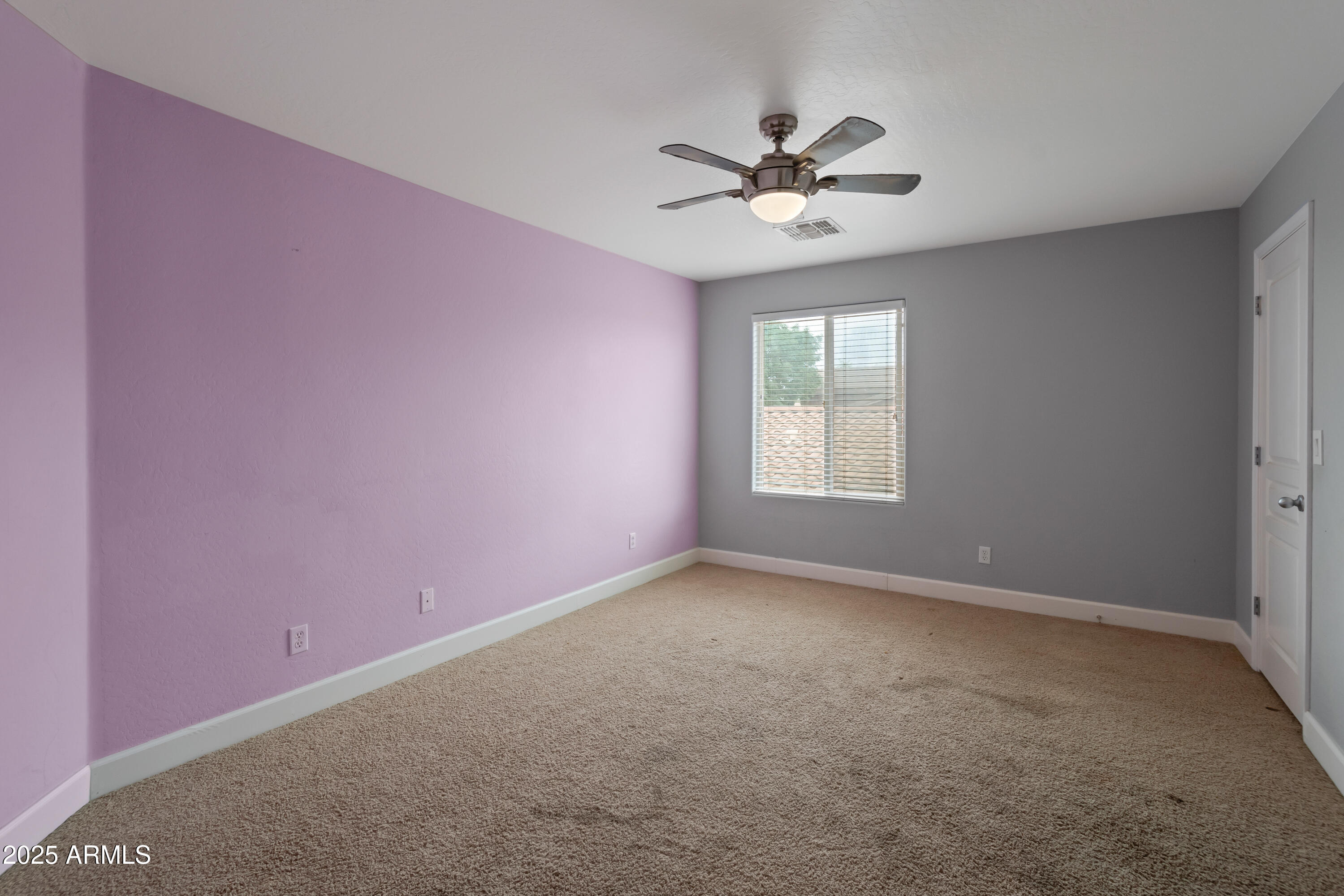 42502 W Somerset Drive Property Photo 22
