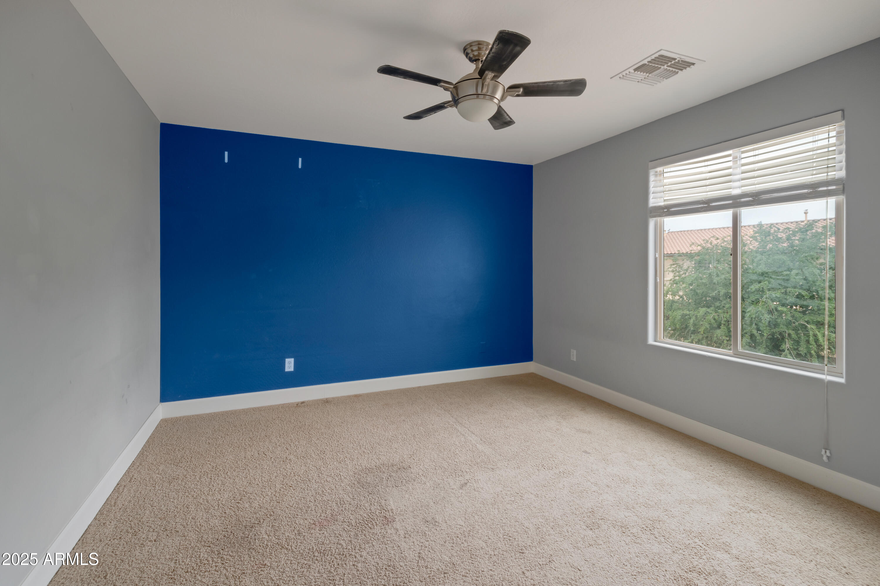 42502 W Somerset Drive Property Photo 25