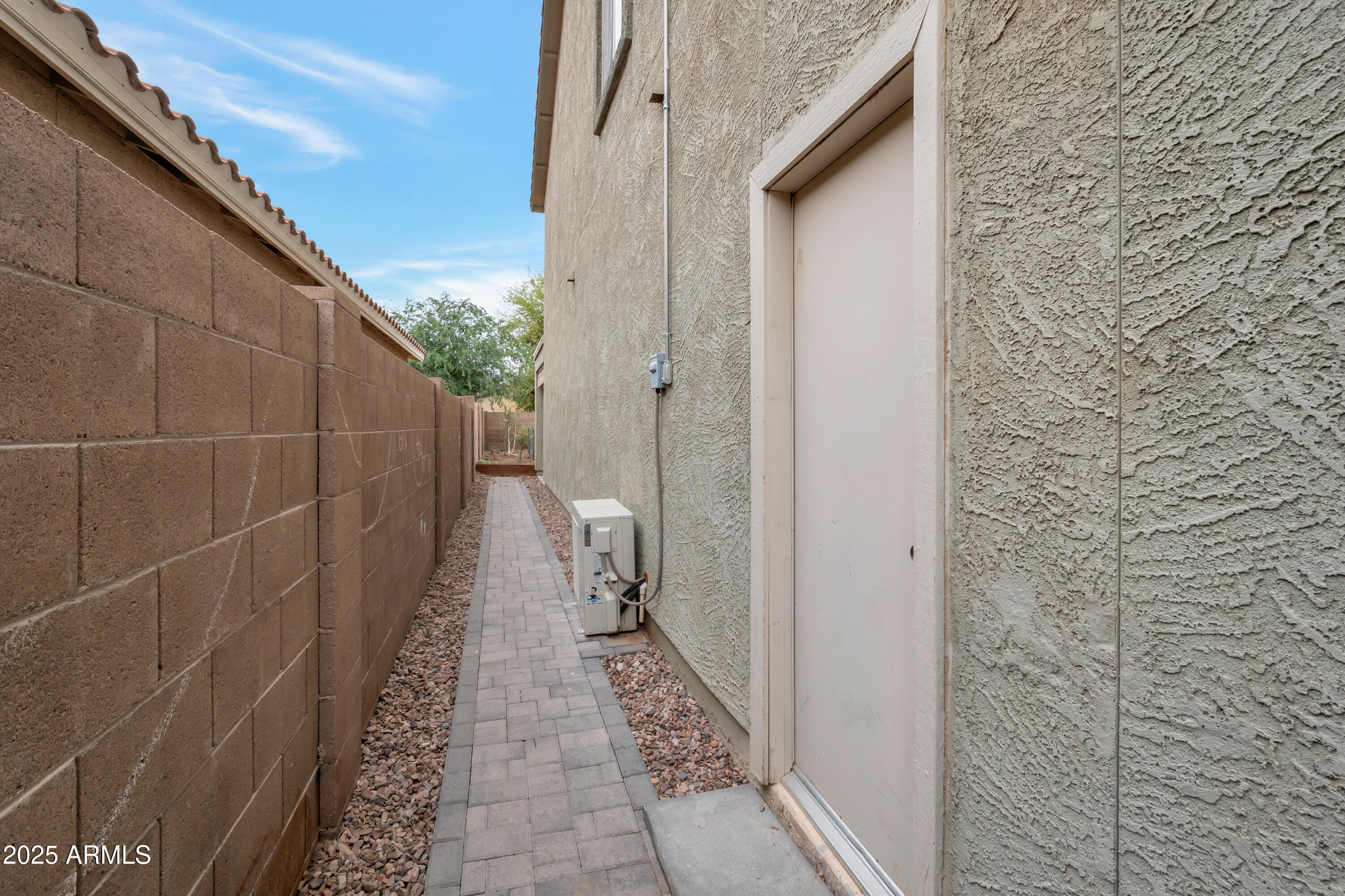 42502 W Somerset Drive Property Photo 33