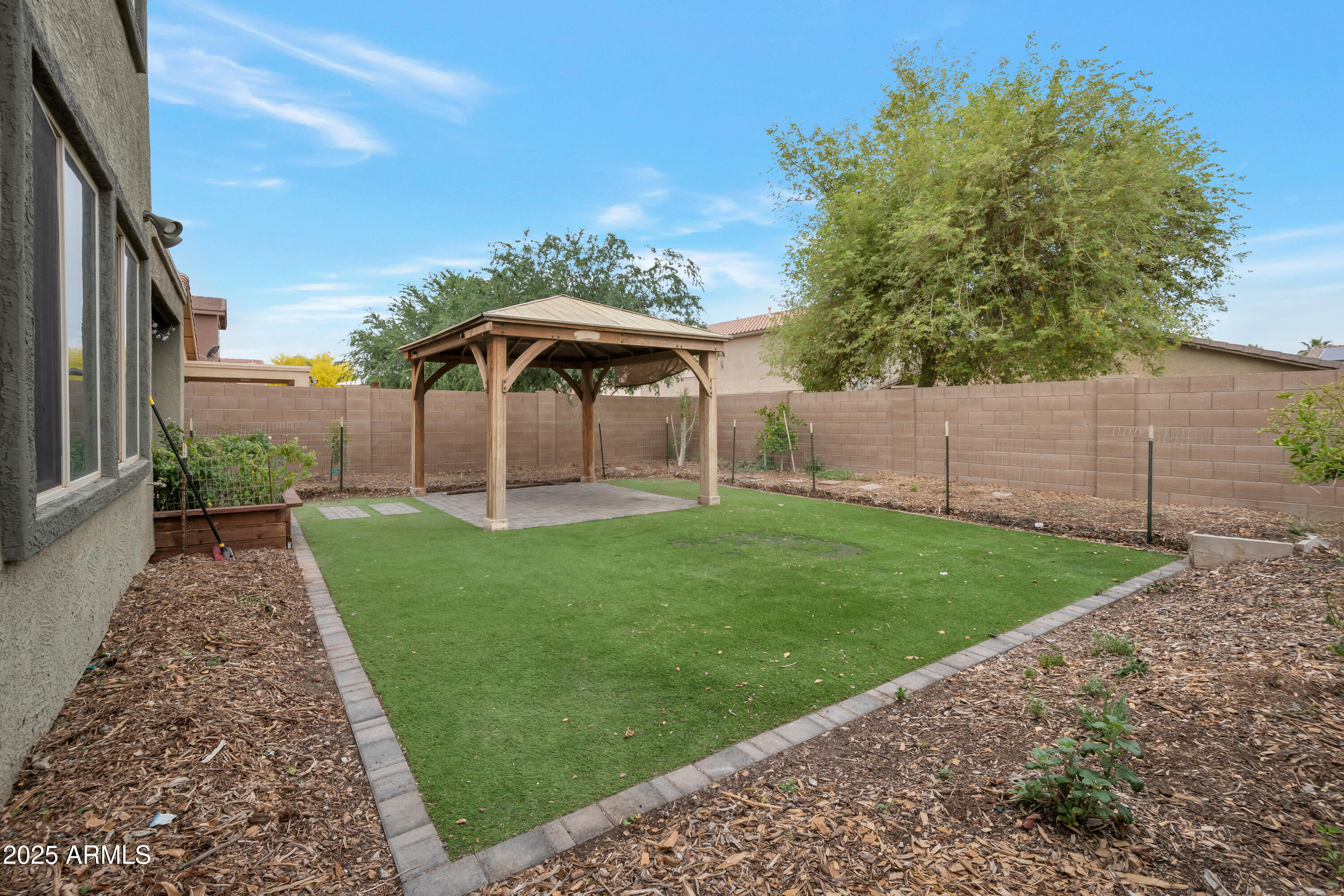 42502 W Somerset Drive Property Photo 35