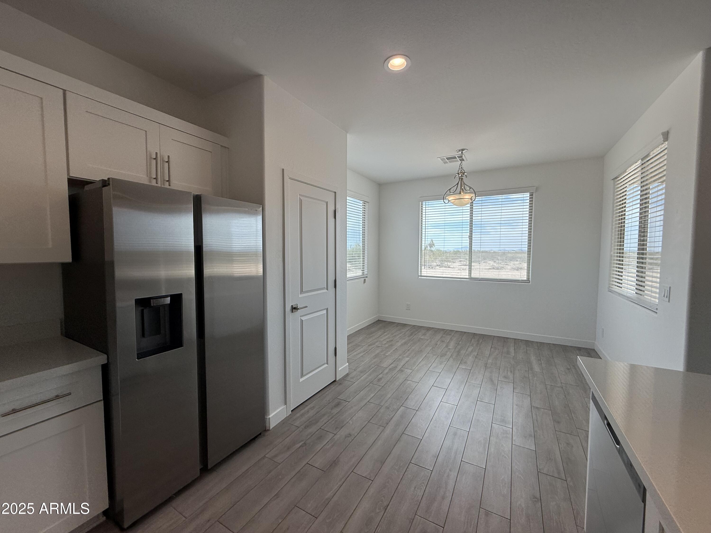 37611 W Rovey Avenue Property Photo 6