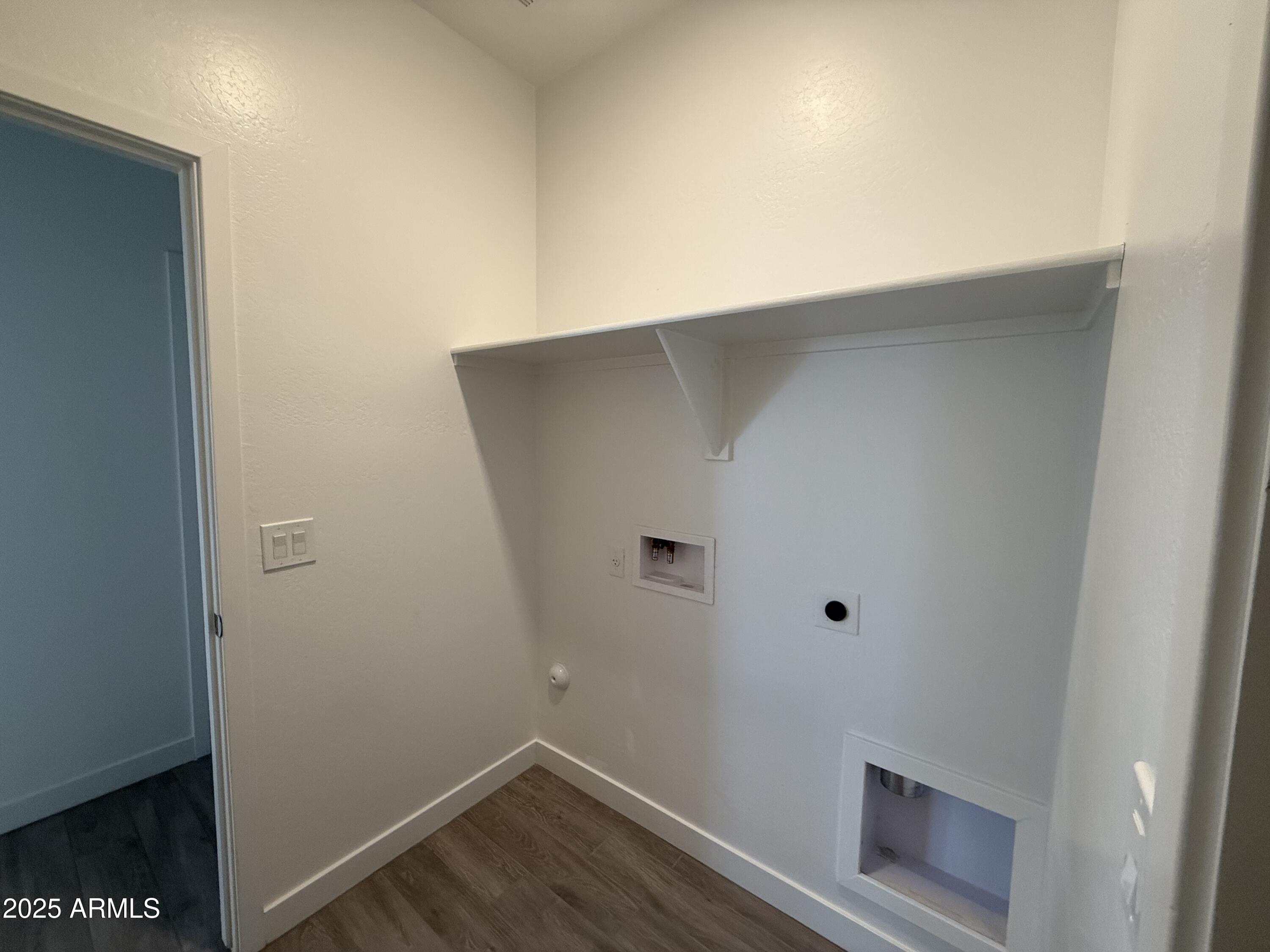 37611 W Rovey Avenue Property Photo 9