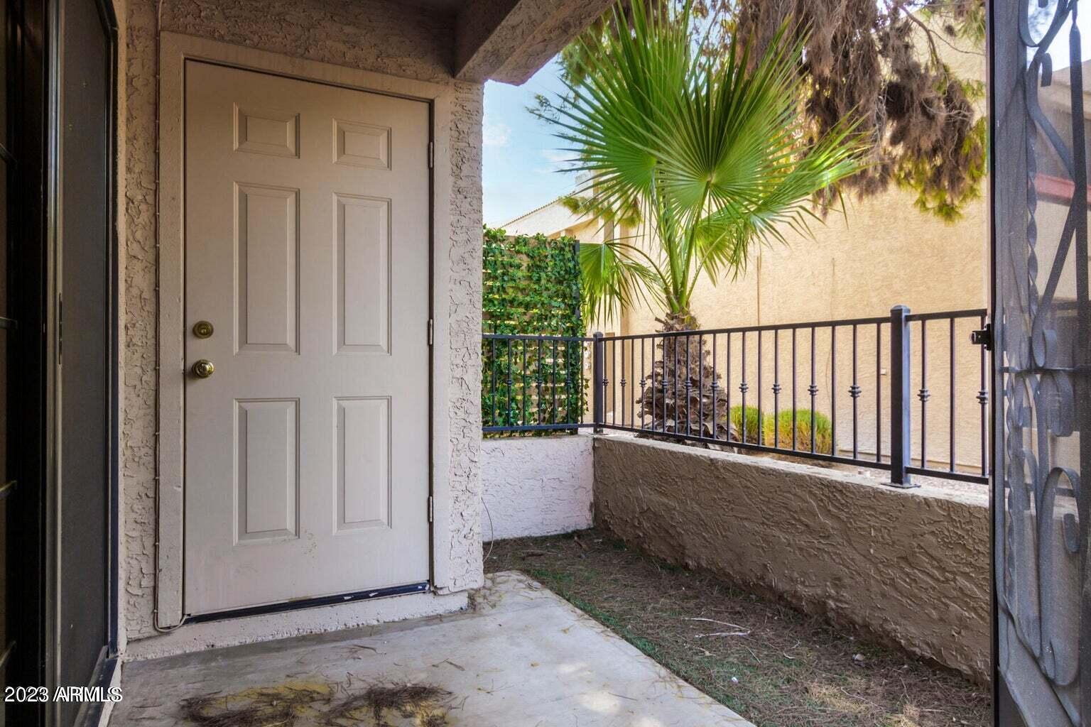 3131 W Cochise Drive Property Photo 5