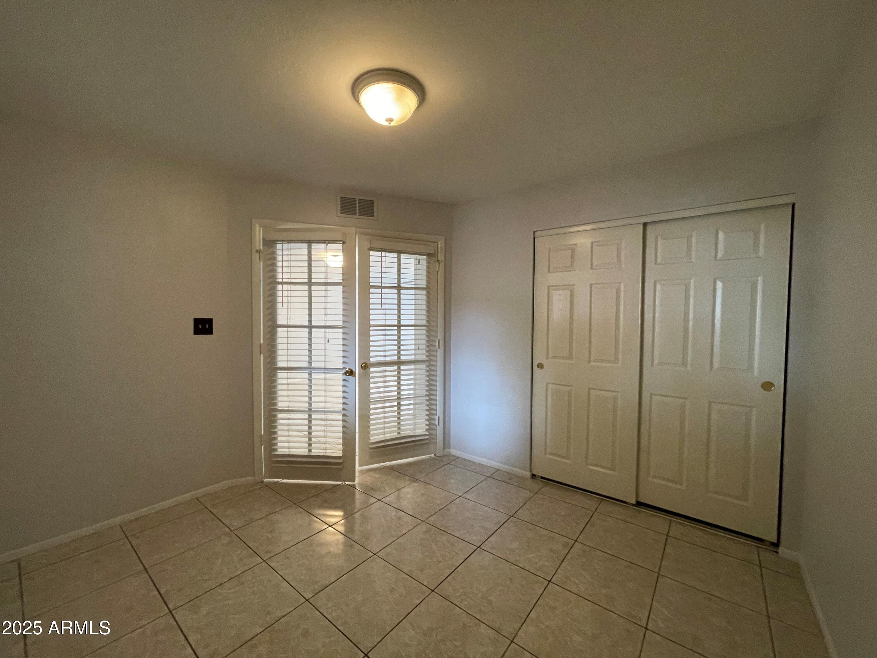 3131 W Cochise Drive Property Photo 7