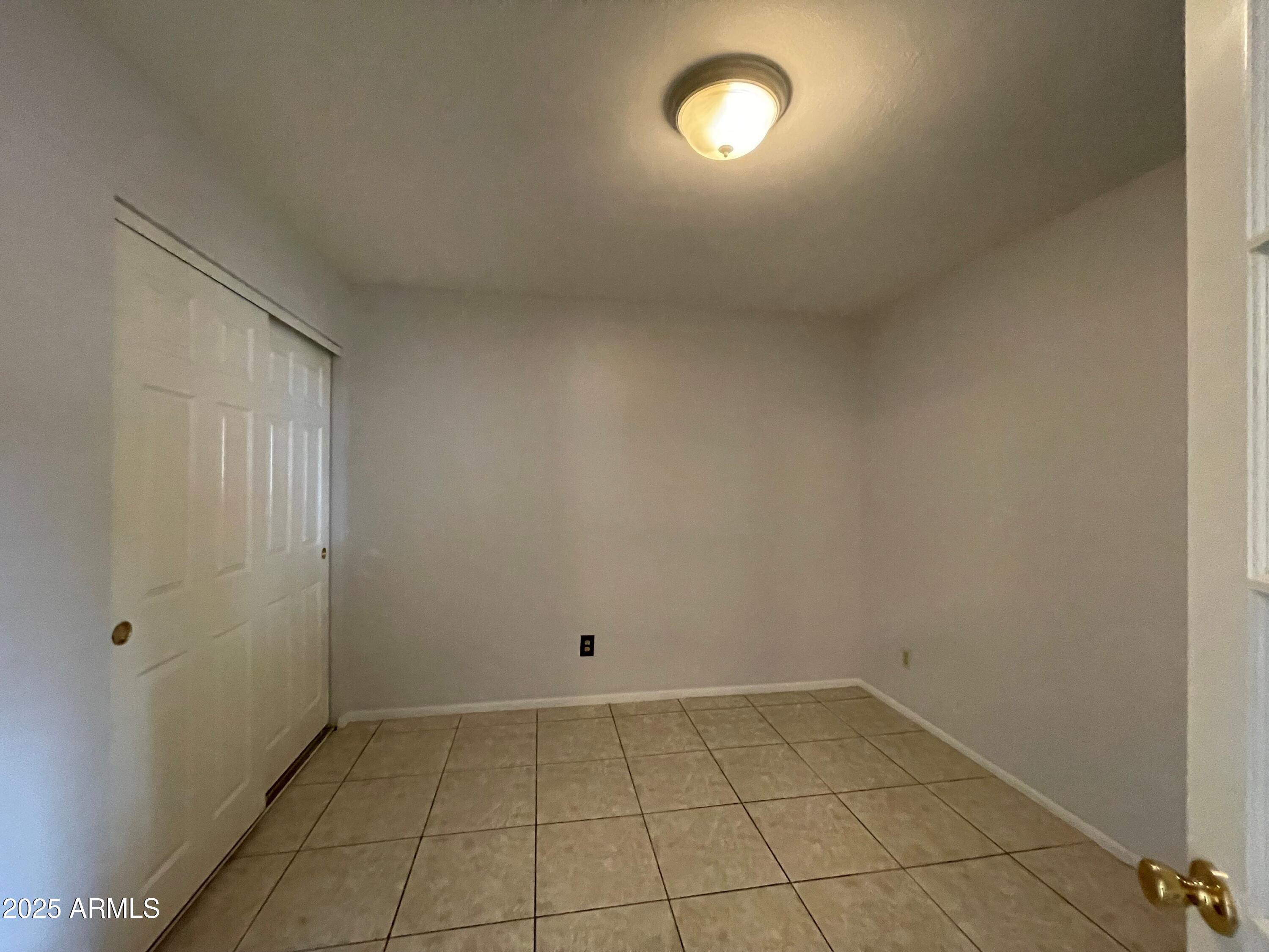 3131 W Cochise Drive Property Photo 9