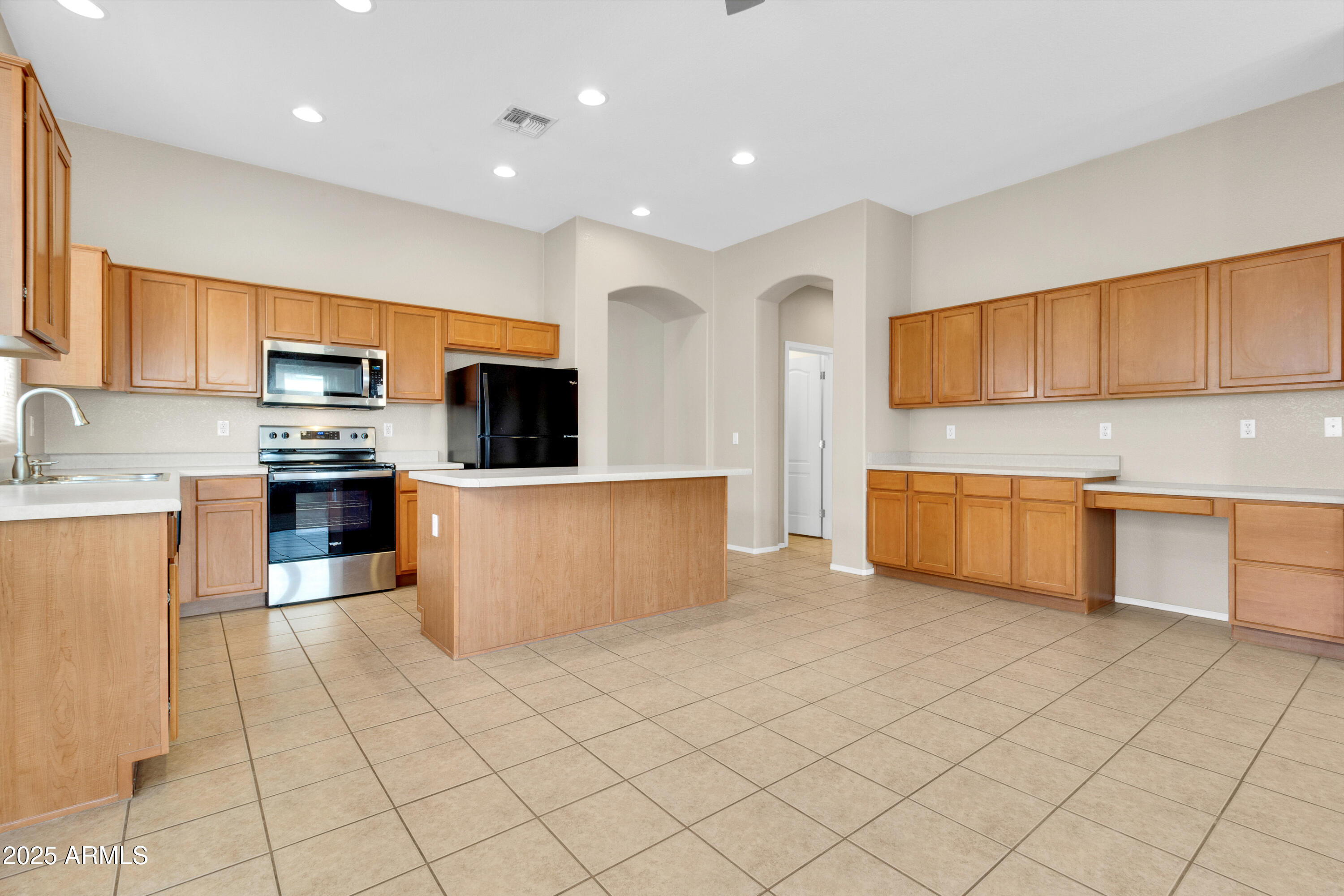 1422 E Ebony Drive Property Photo 3