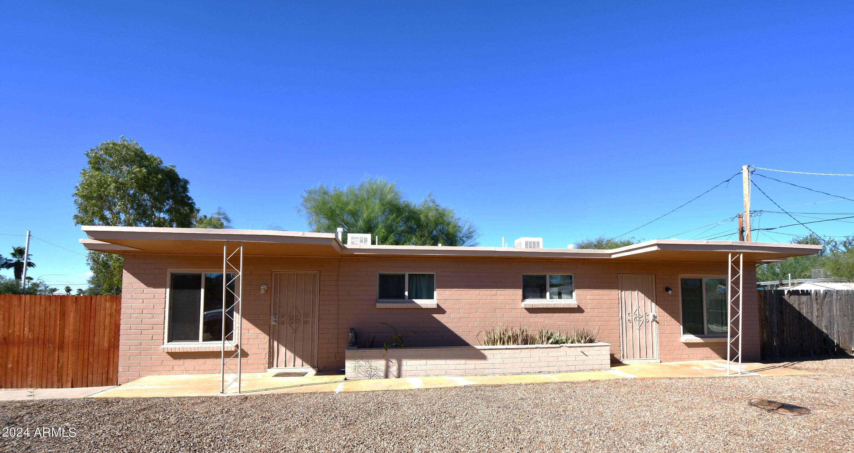 2906 N Euclid Avenue Property Photo 1