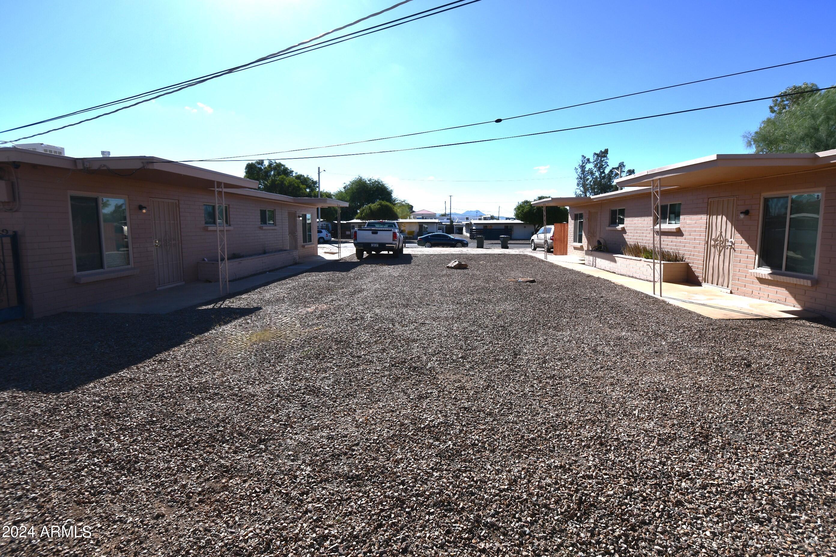 2906 N Euclid Avenue Property Photo 7