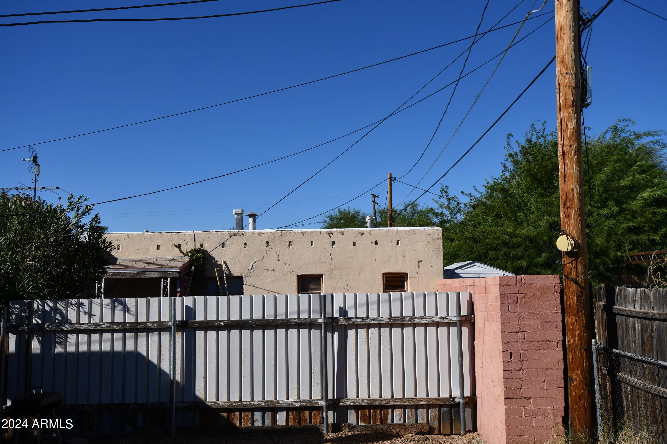 2906 N Euclid Avenue Property Photo 9