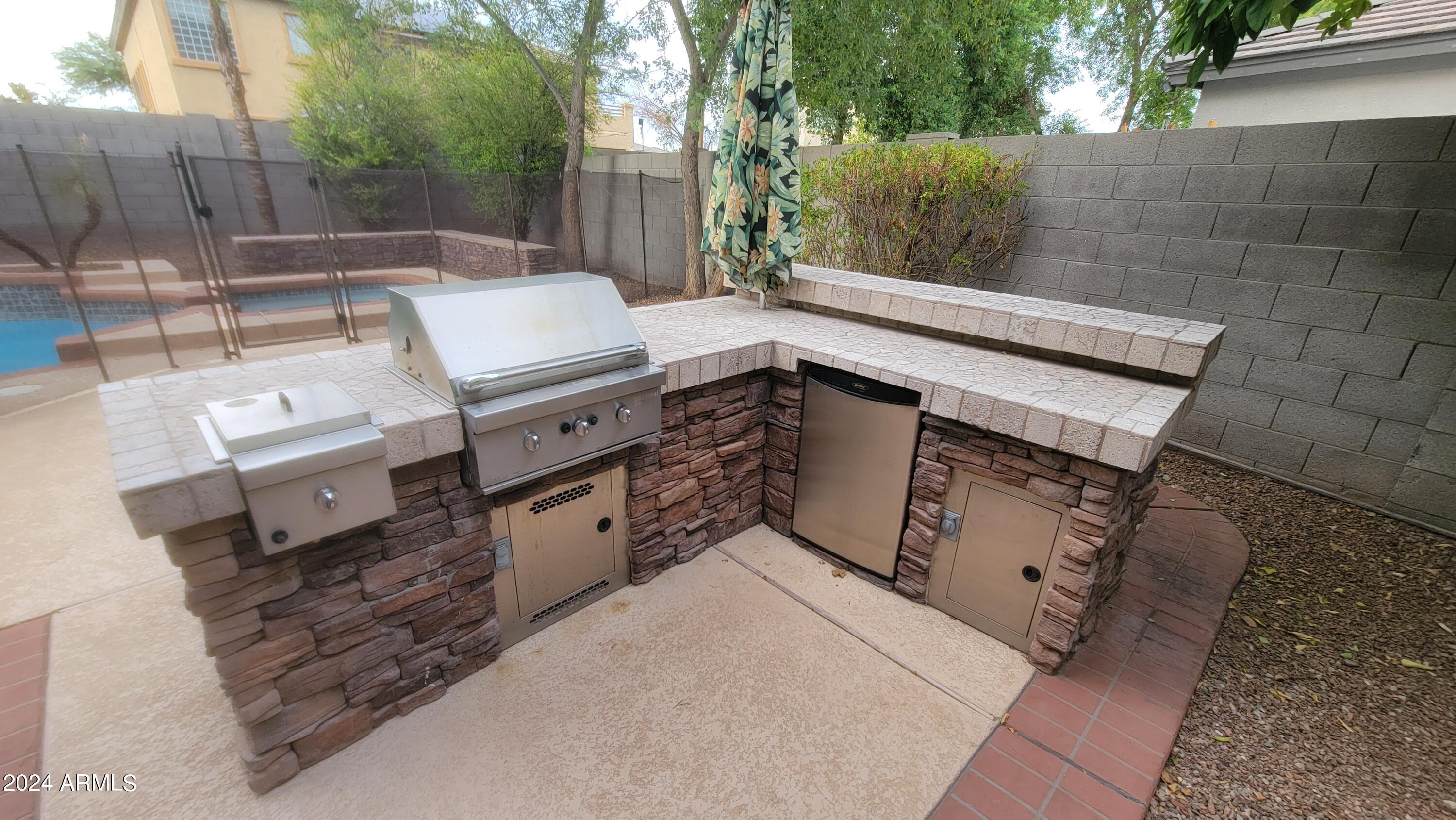 7318 N Kirsten Avenue Property Photo 5