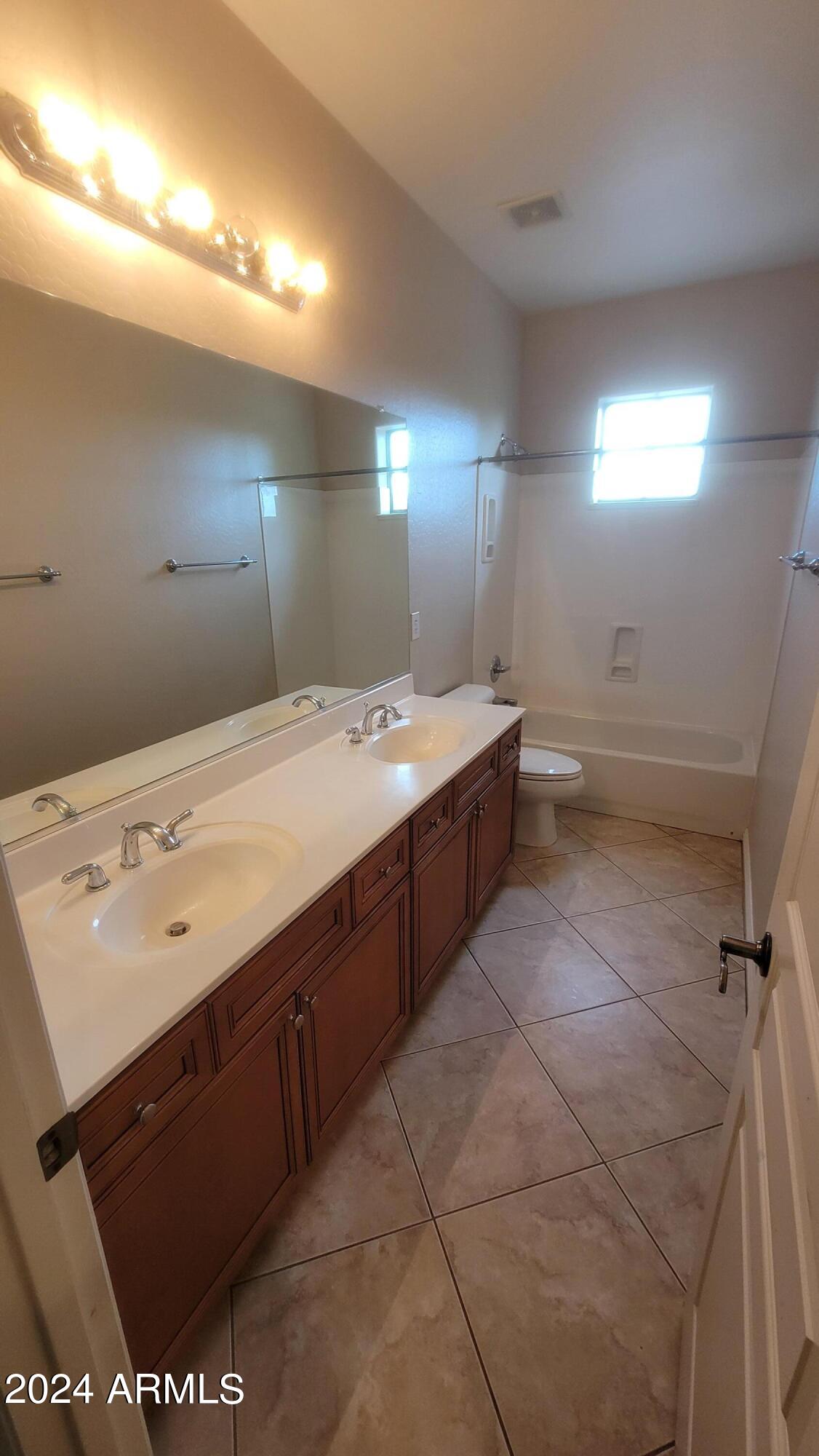 7318 N Kirsten Avenue Property Photo 38