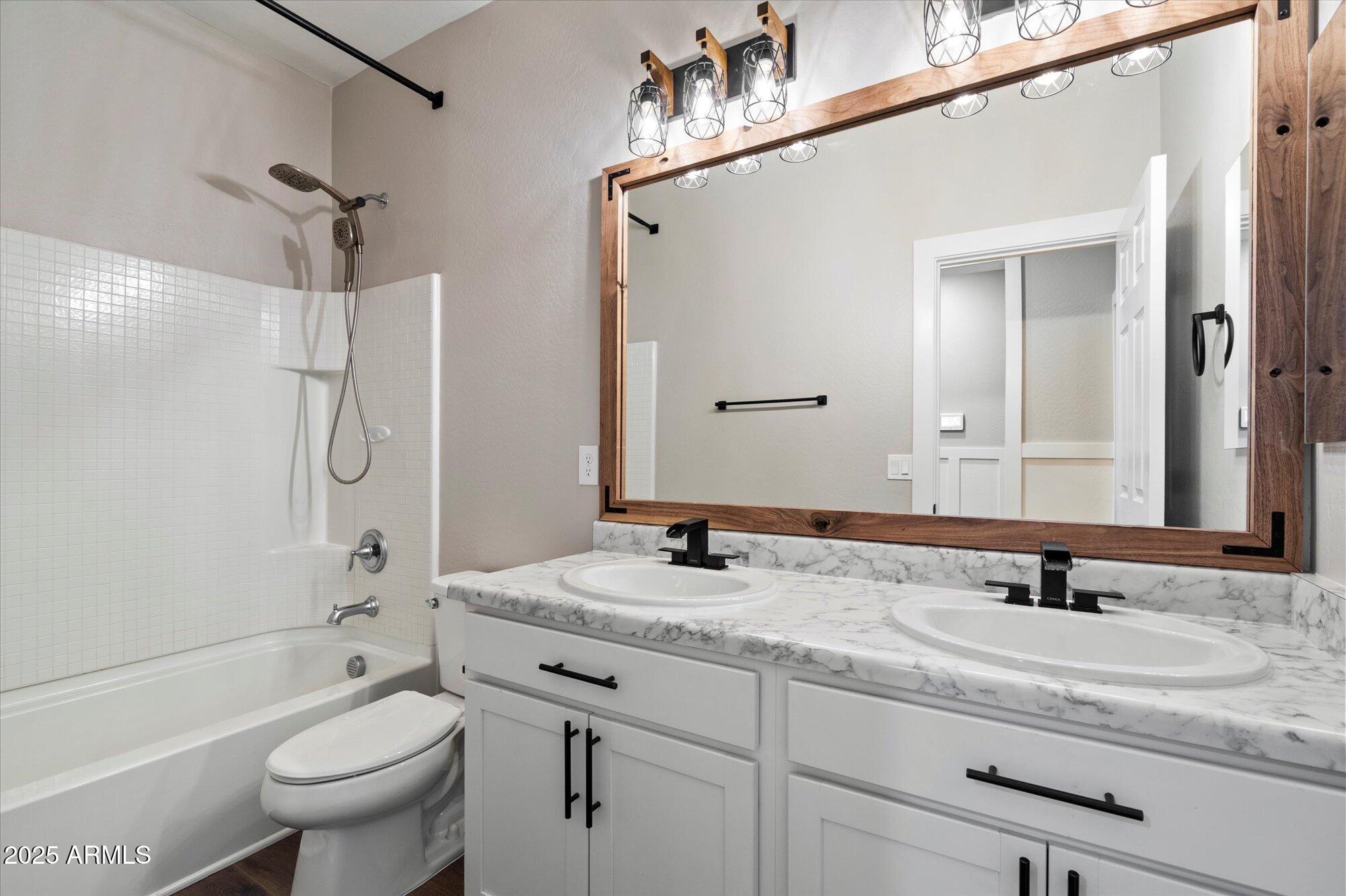 17618 W Paraiso Drive Property Photo 4