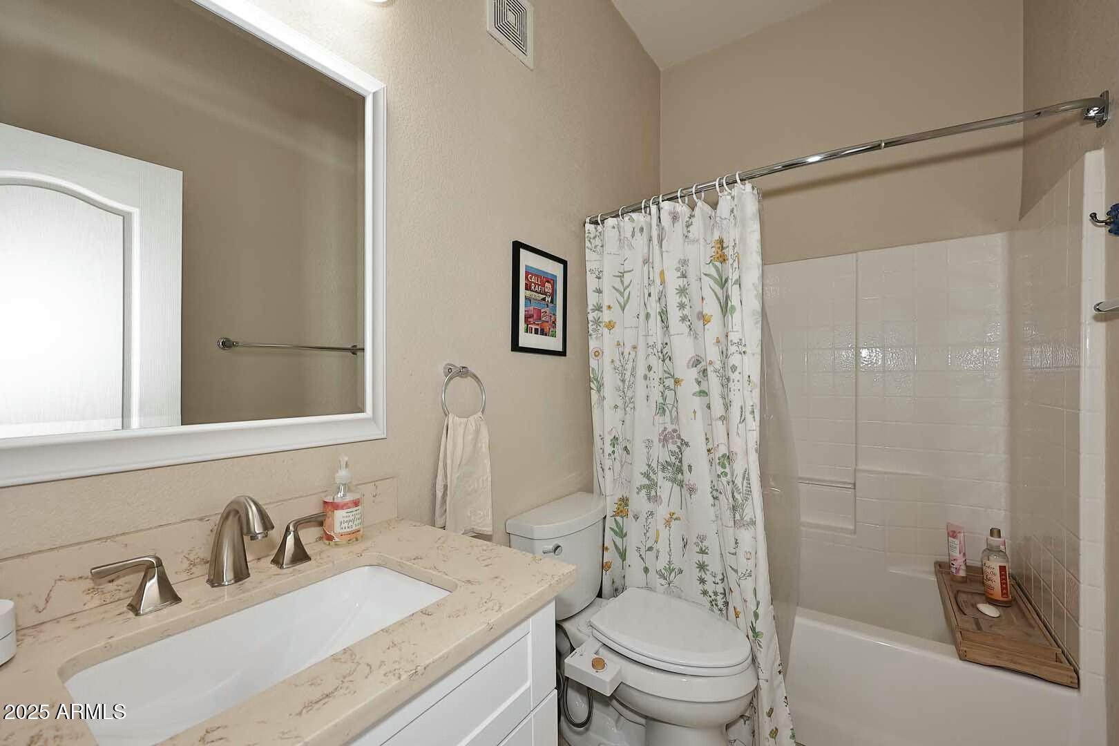 4533 N 22nd Street Property Photo 15