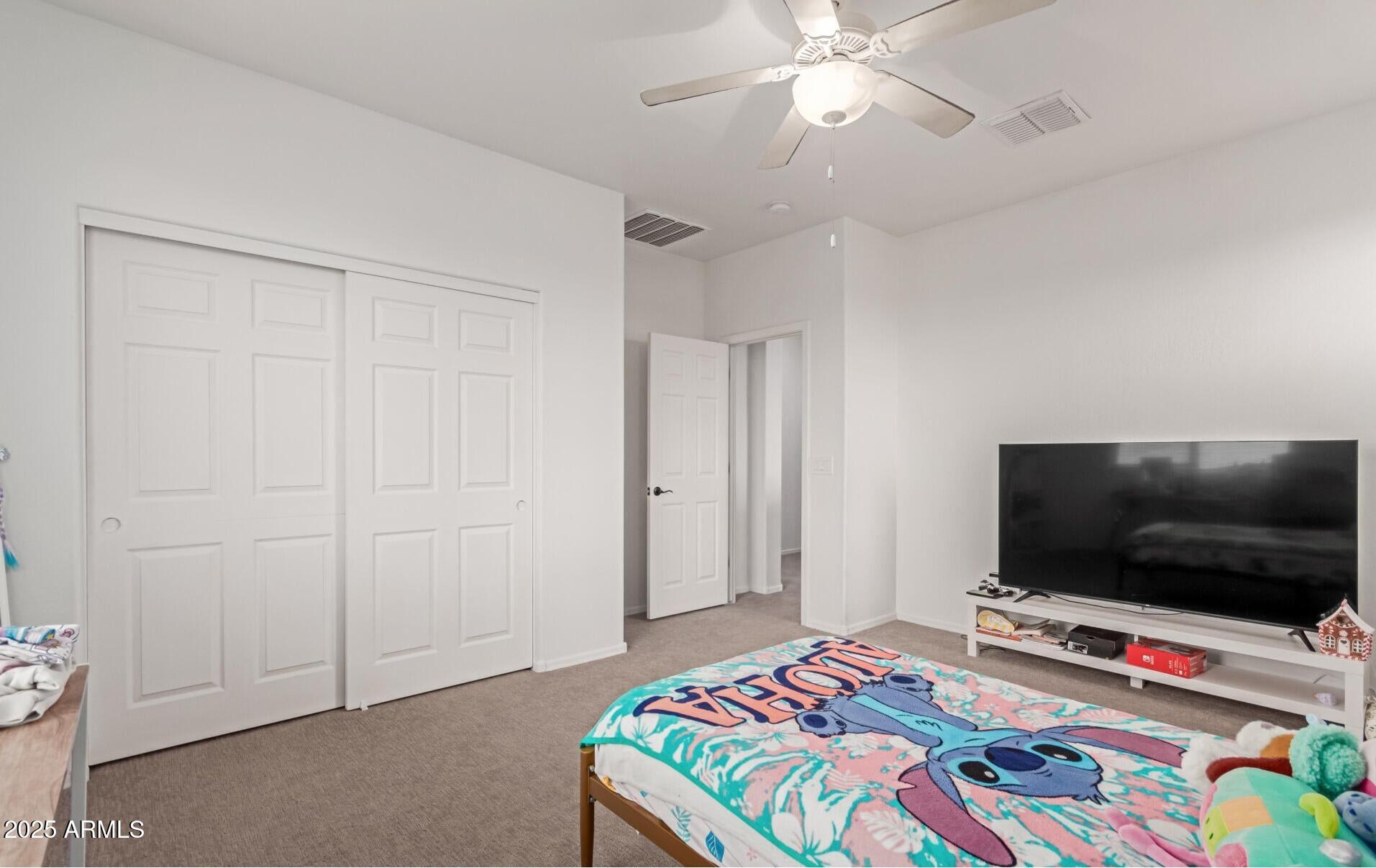 16789 W Moreland Street Property Photo 9