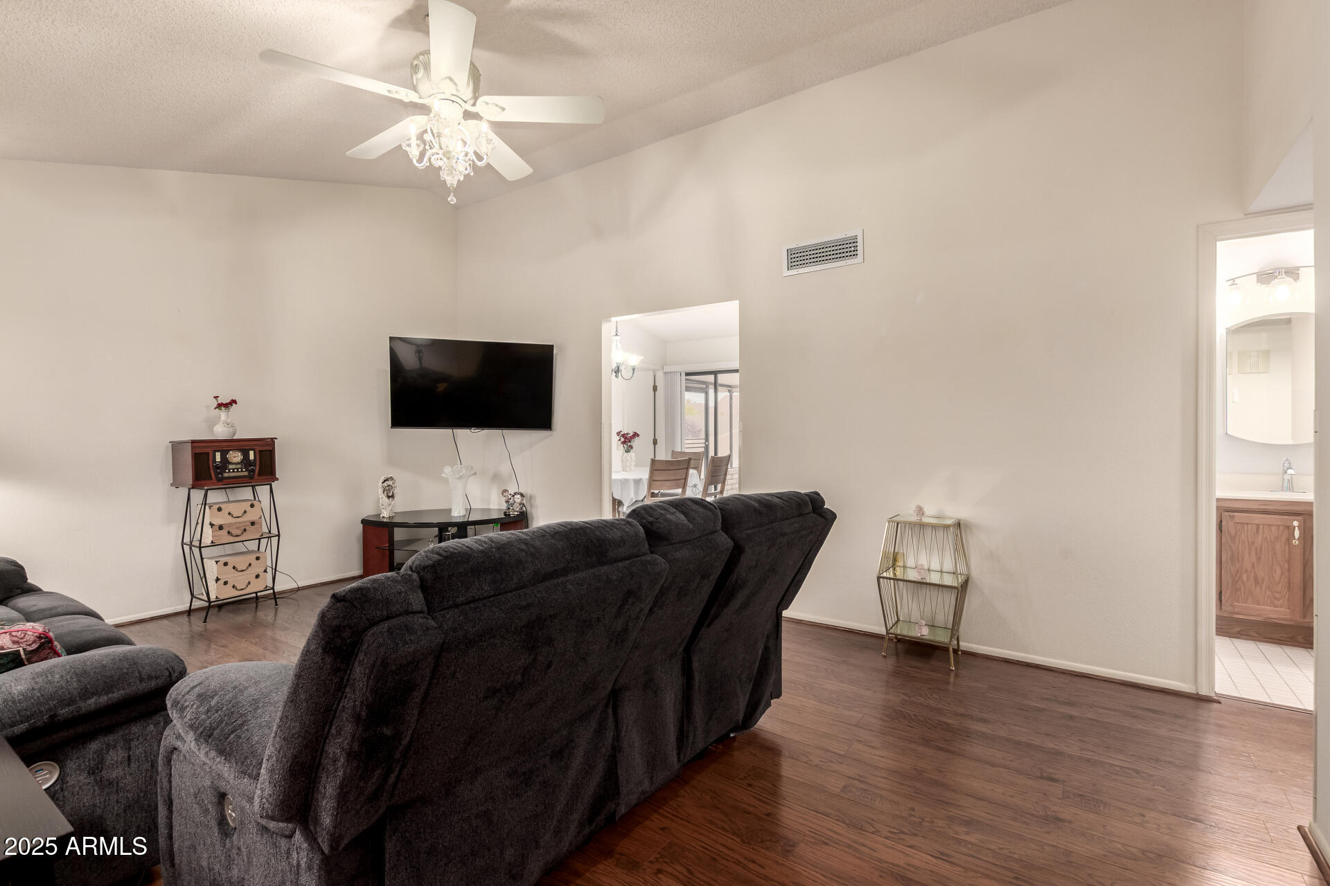 20842 N Gable Hill Drive Property Photo 5