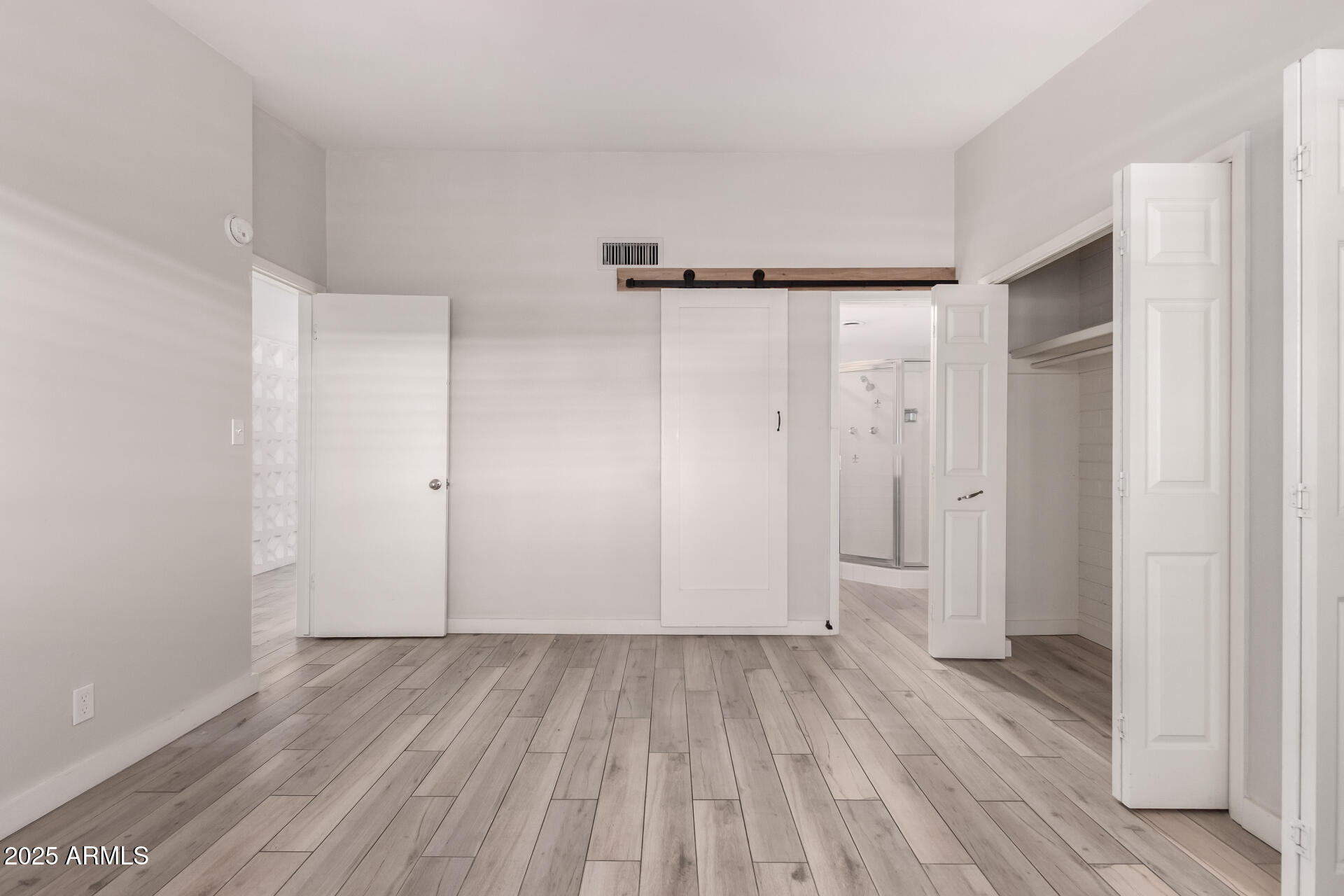 4246 N 31st Place Property Photo 16