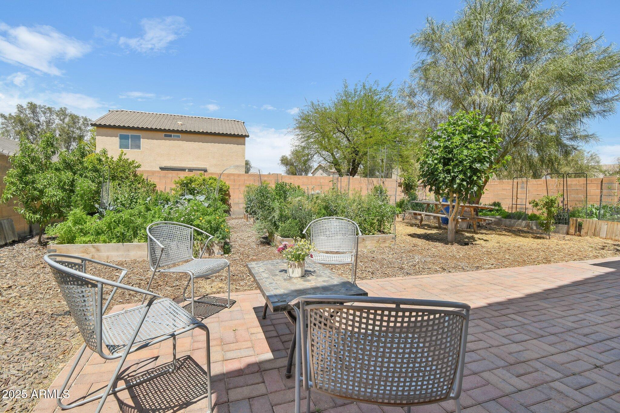 3970 E Pinto Valley Road Property Photo 2