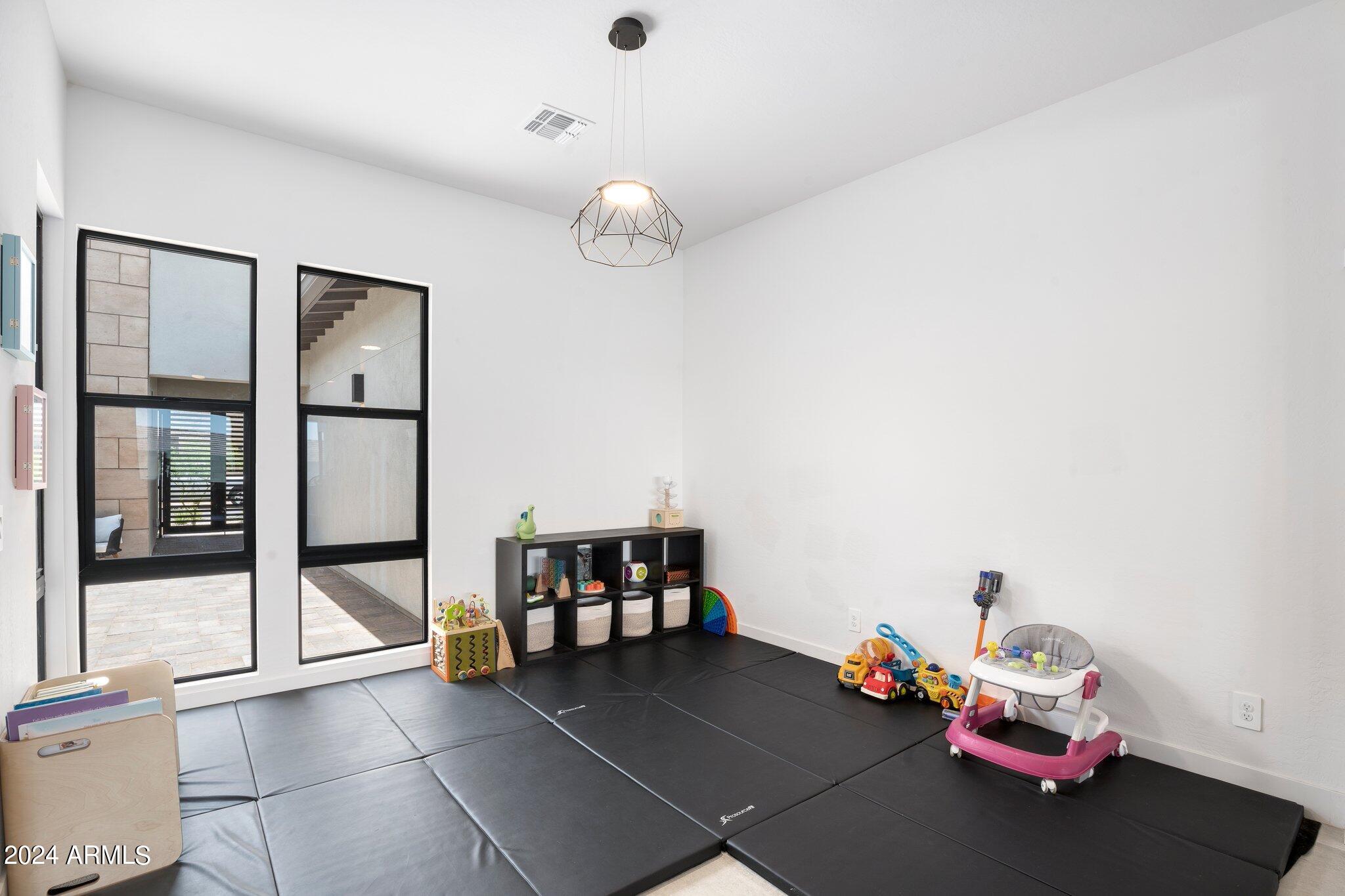 812 E Summerside Road Property Photo 15