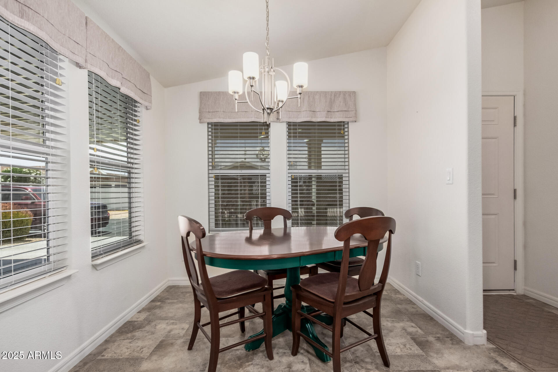 2263 N Trekell Road Property Photo 5