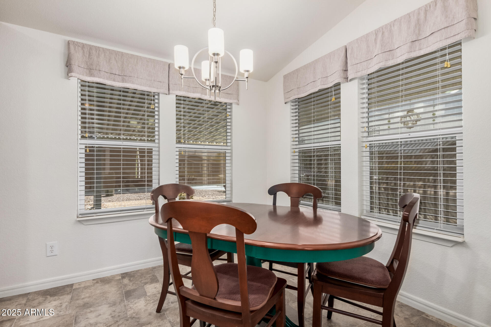 2263 N Trekell Road Property Photo 6