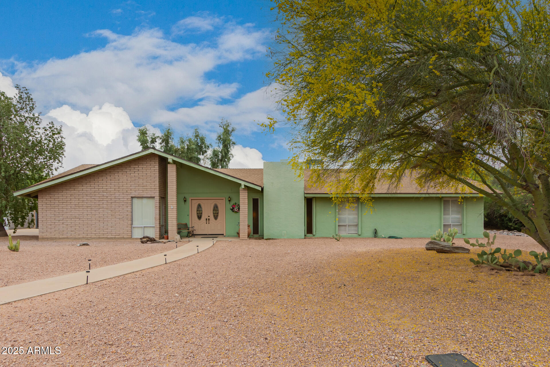 6417 E Mescal Street Property Photo 1