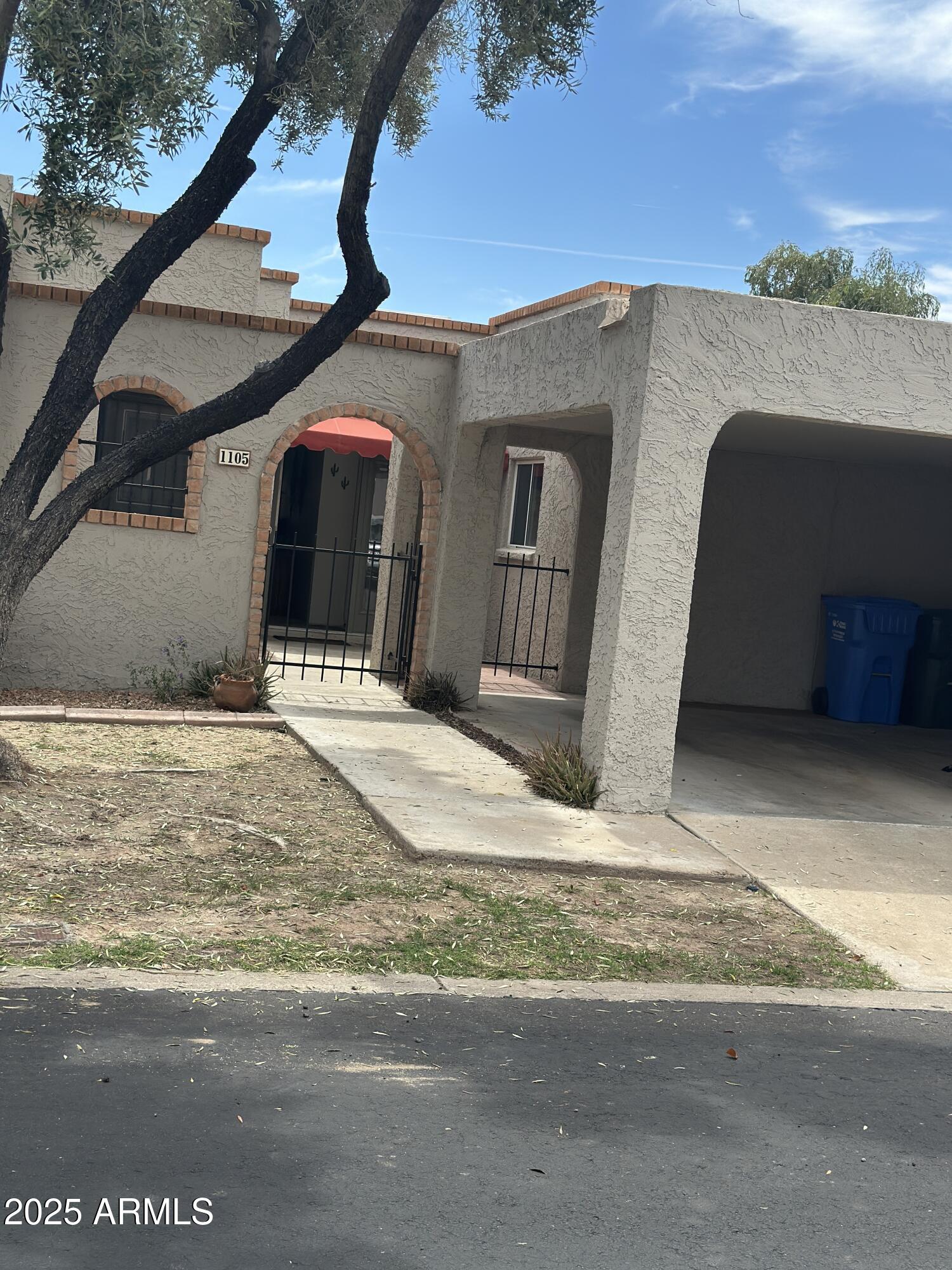 1105 E Beryl Avenue Property Photo 1