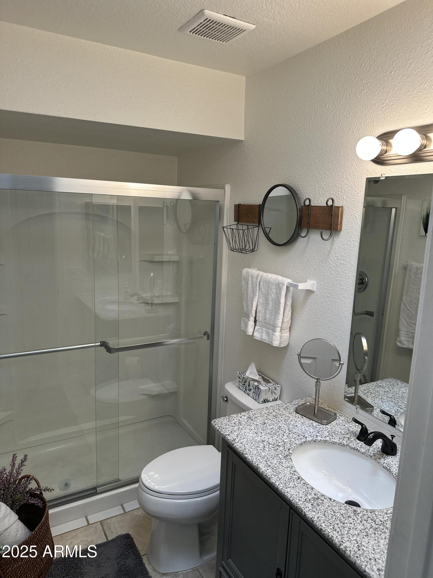 1105 E Beryl Avenue Property Photo 2