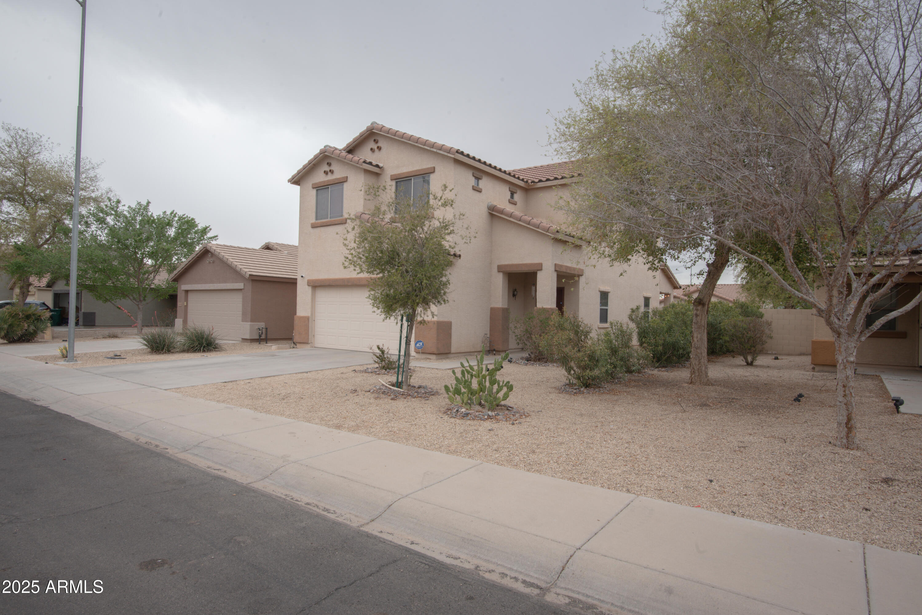 35860 W Velazquez Drive Property Photo 2
