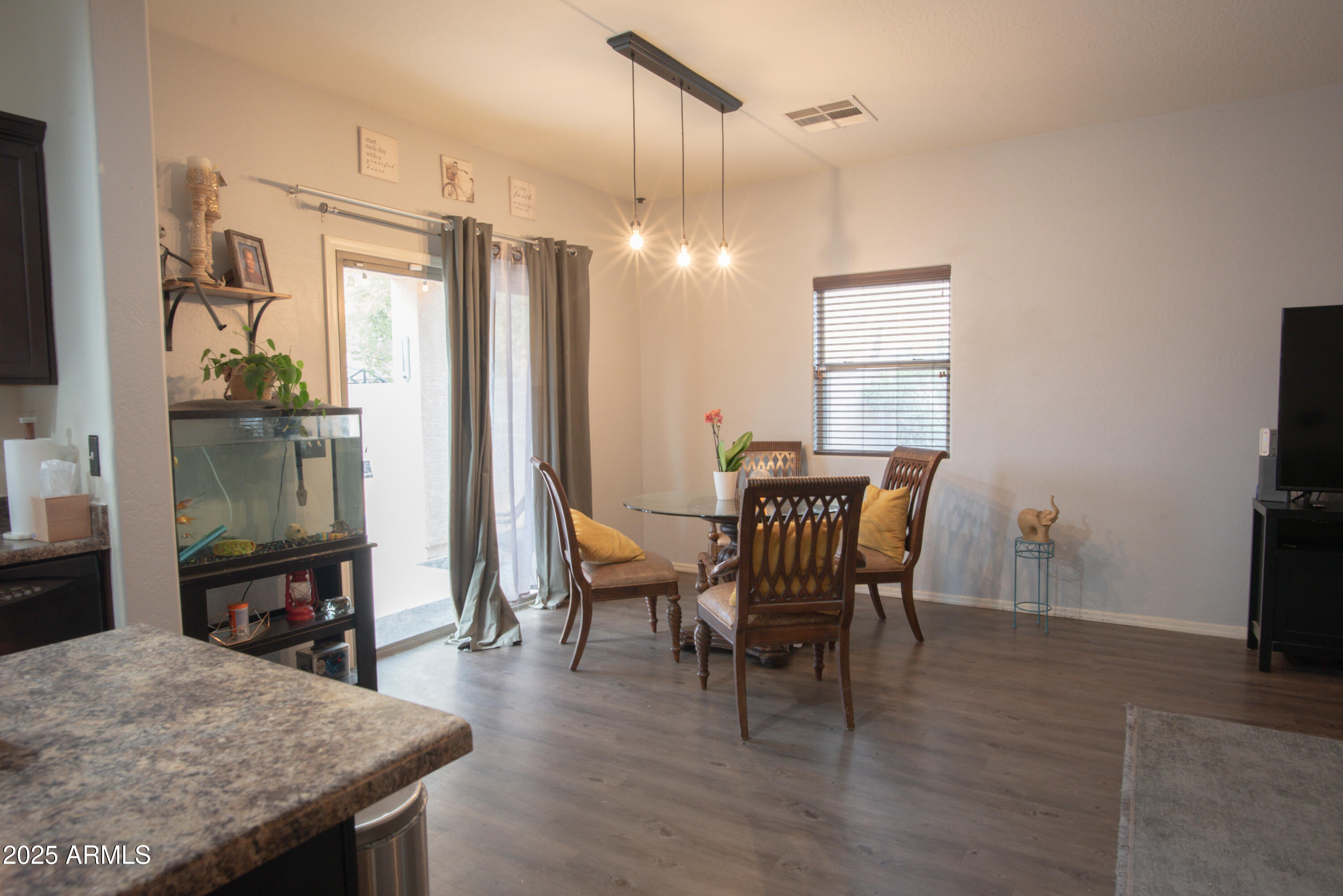 35860 W Velazquez Drive Property Photo 11