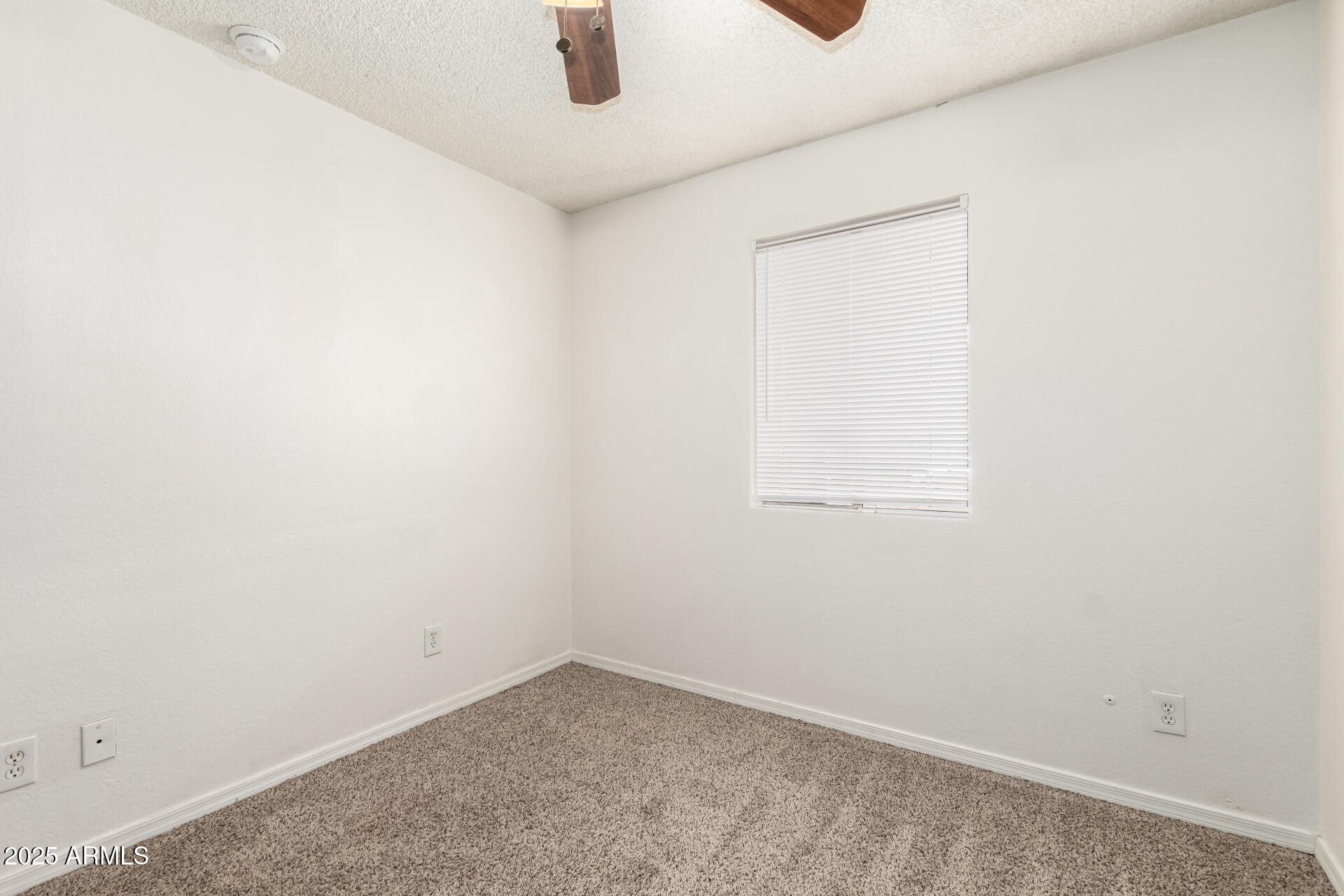 14053 N 49th Avenue Property Photo 17
