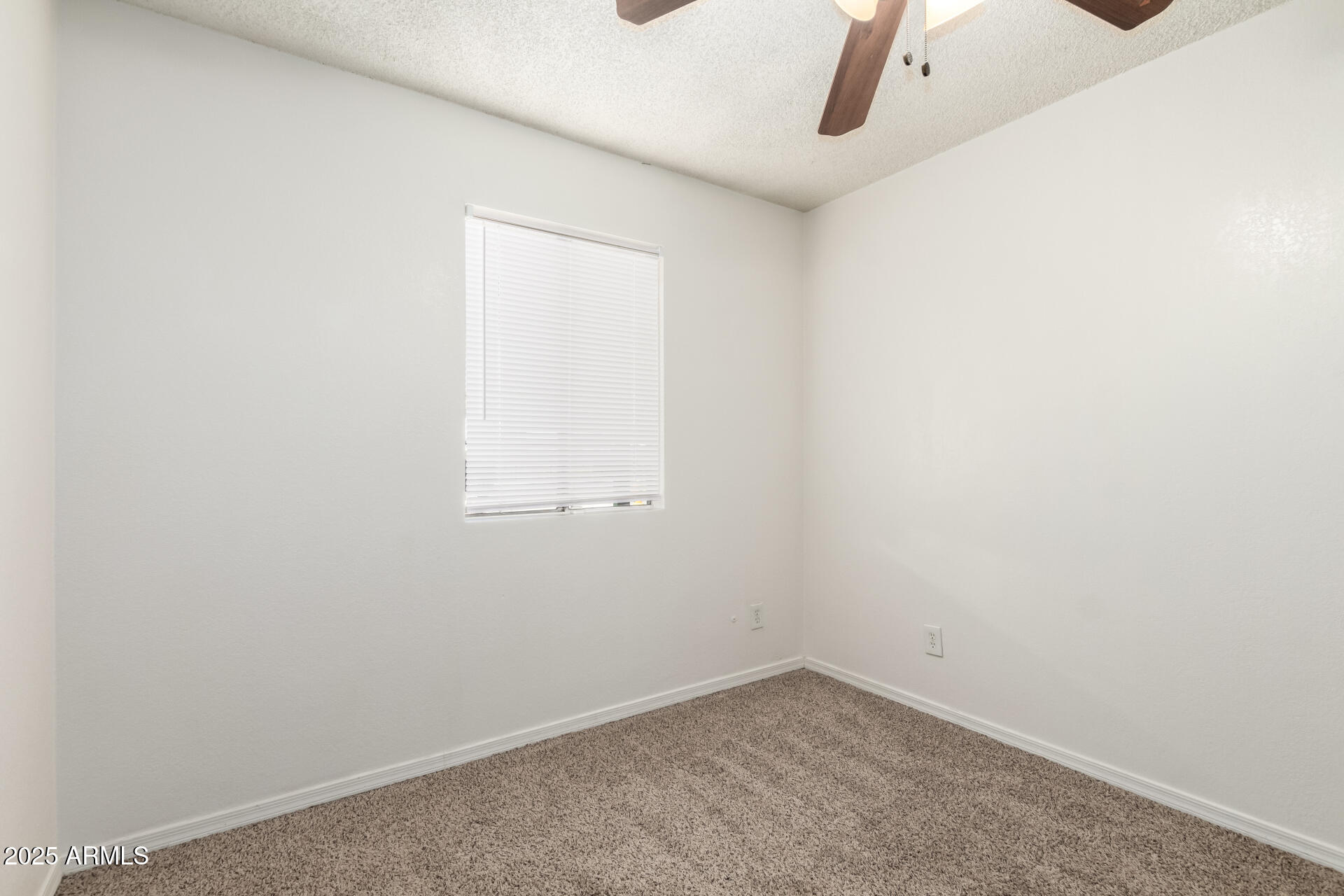 14053 N 49th Avenue Property Photo 19