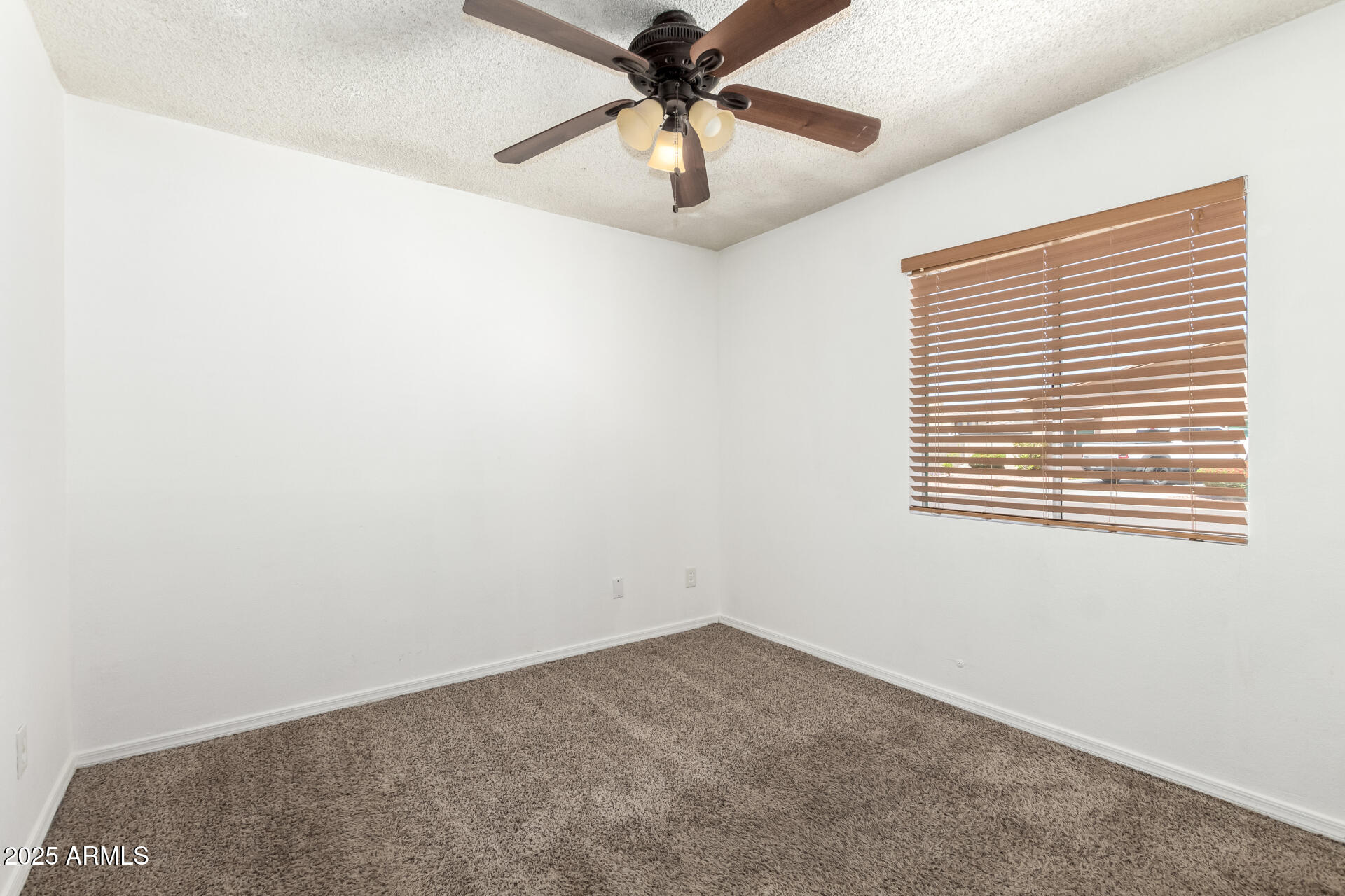 14053 N 49th Avenue Property Photo 20