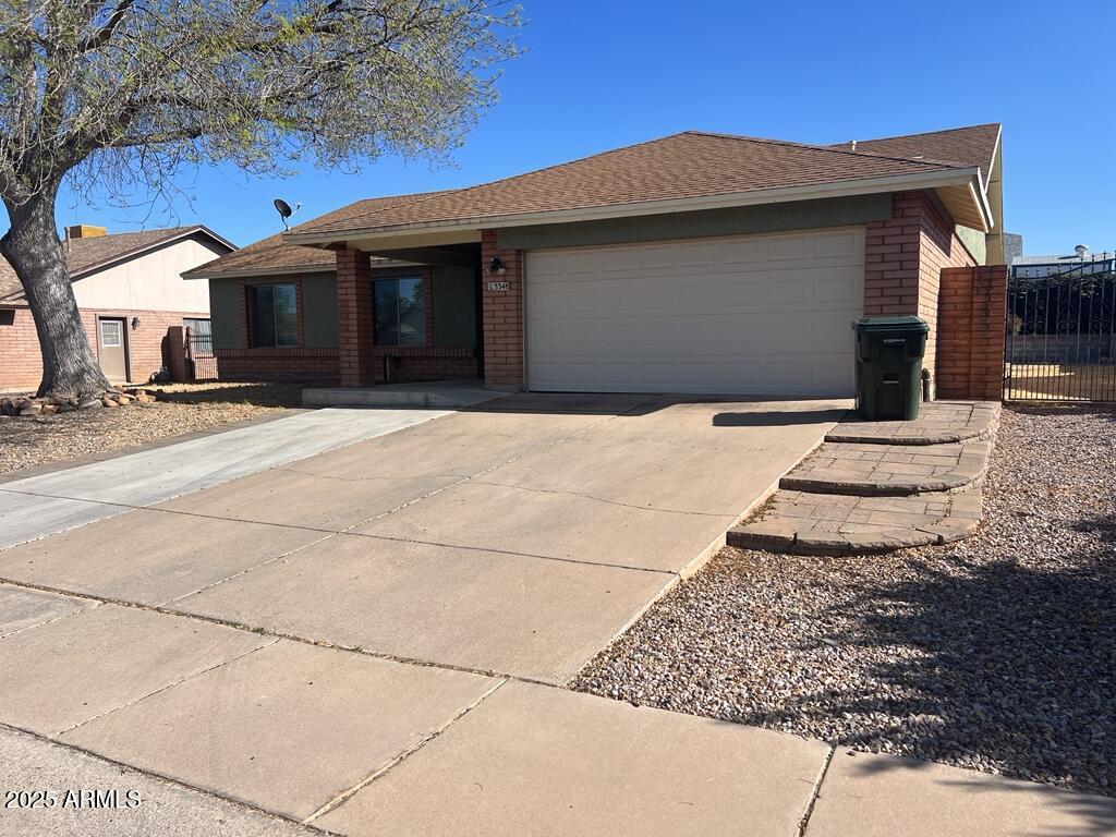 3348 Briarwood Drive Property Photo 2