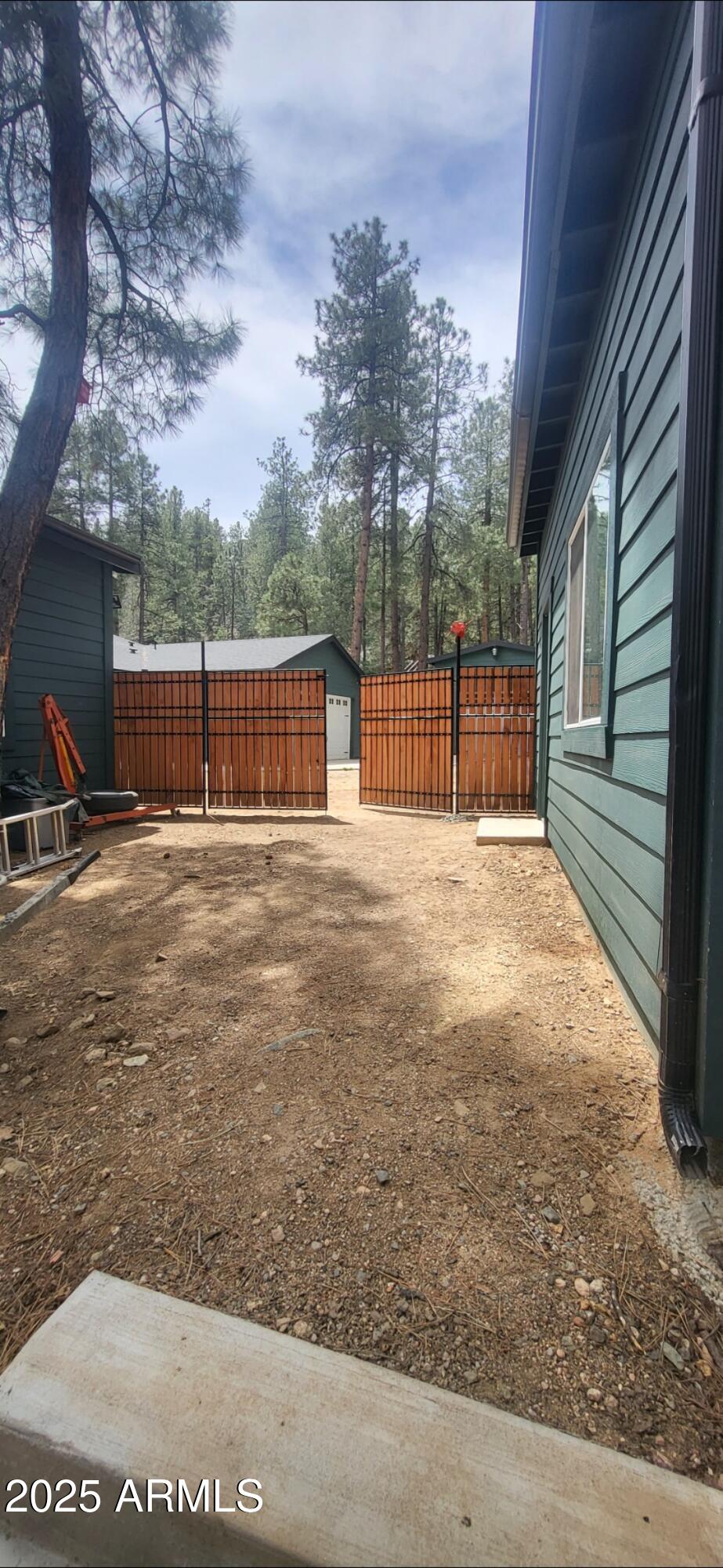 3515 E Sheldon Road Property Photo 5