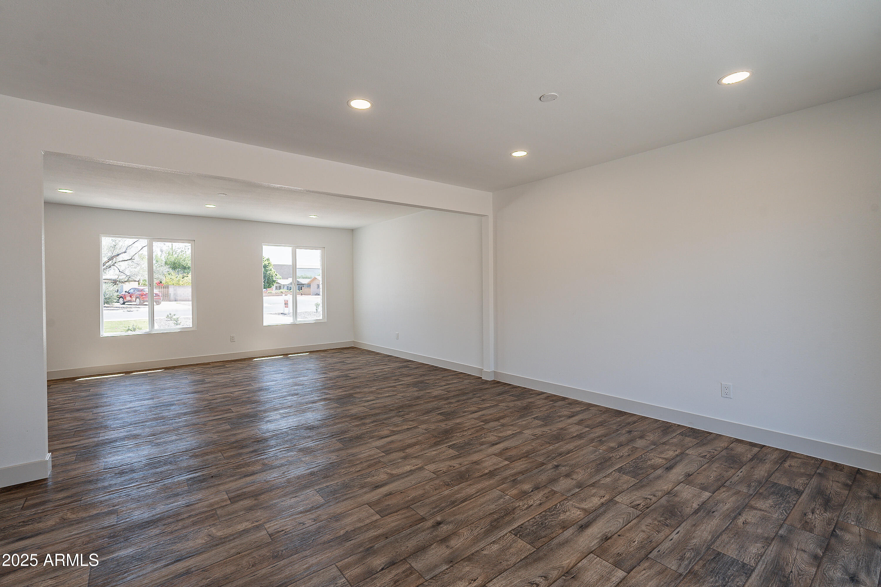 102 E Santa Cruz Drive Property Photo 15