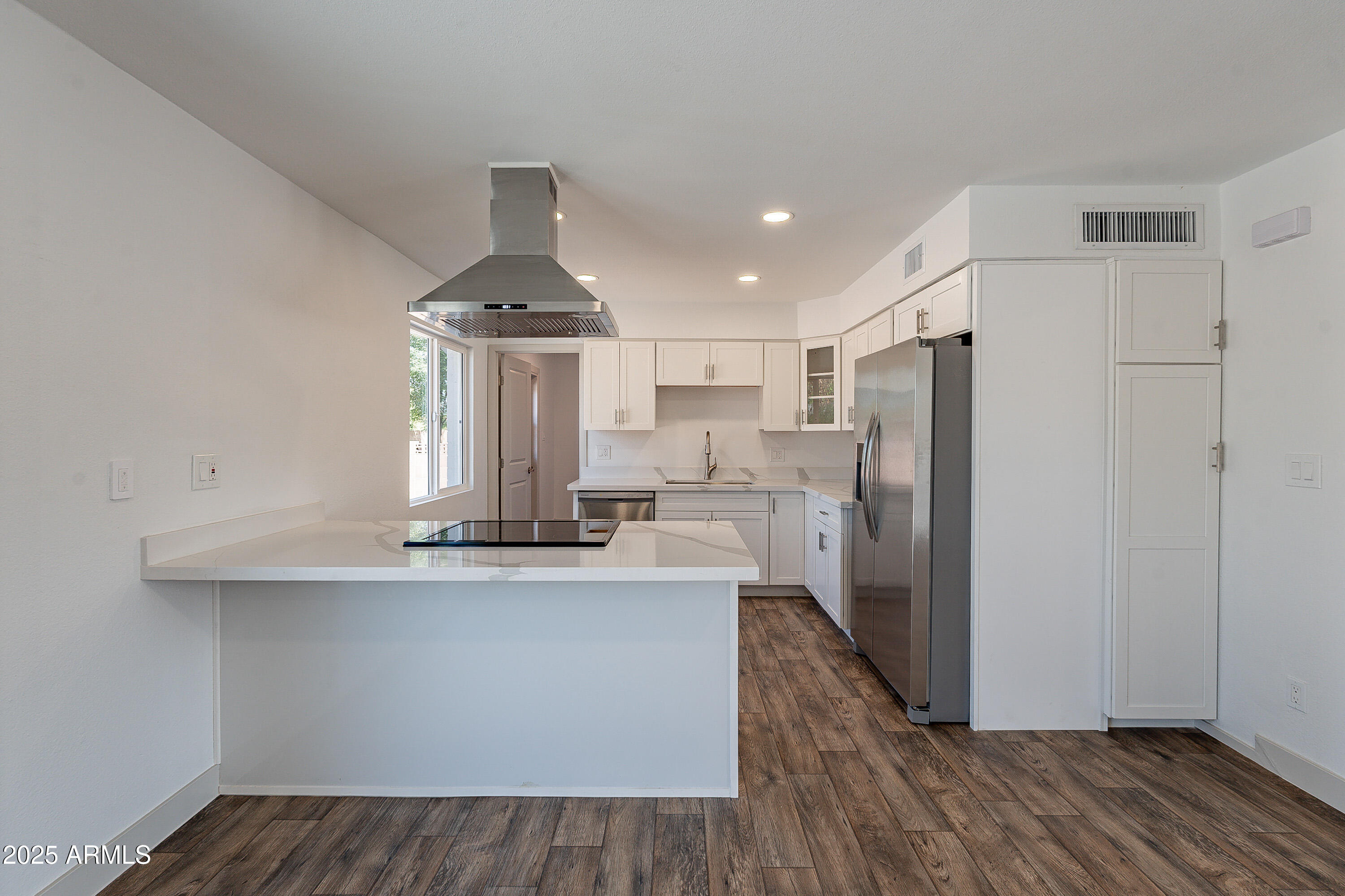102 E Santa Cruz Drive Property Photo 16