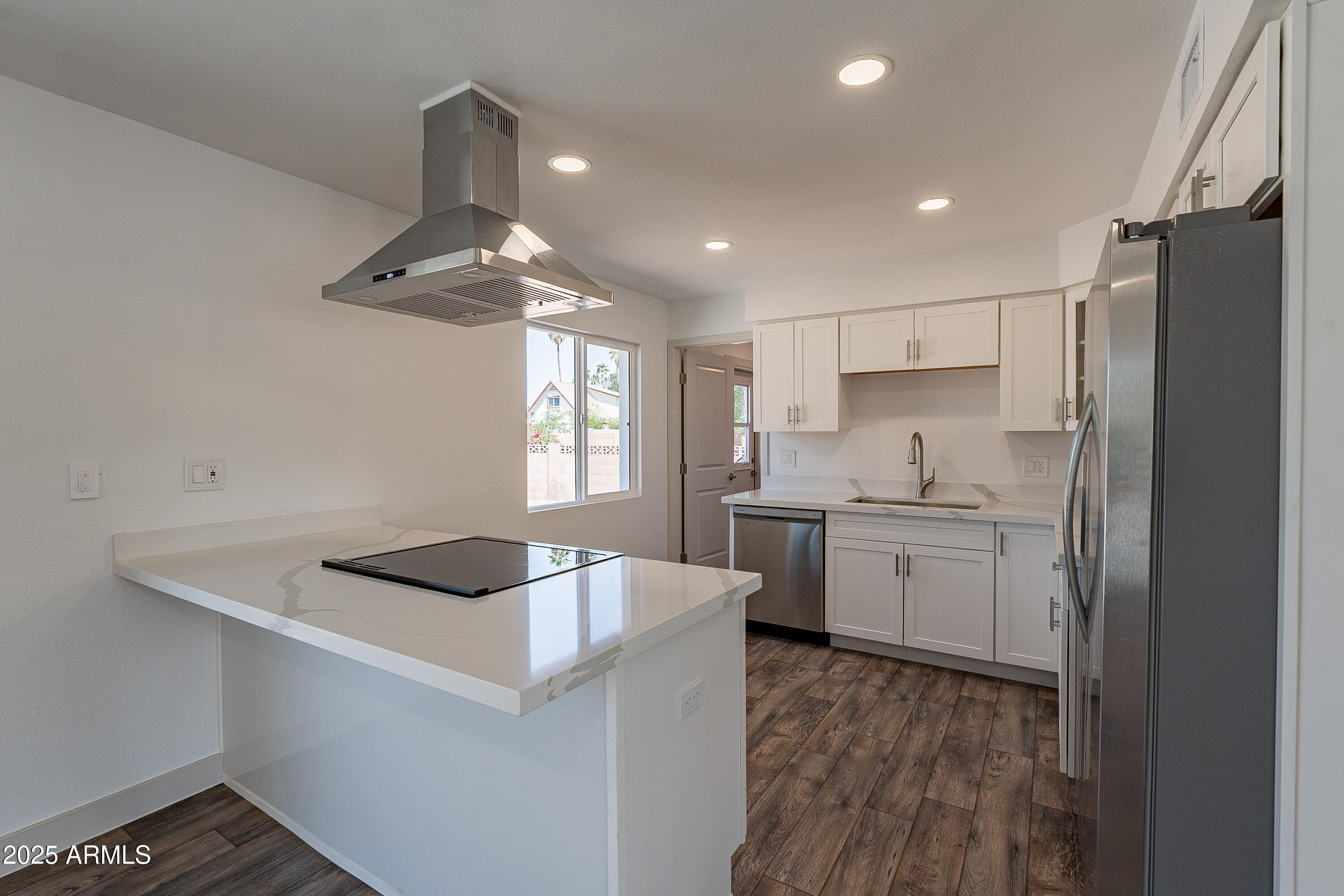 102 E Santa Cruz Drive Property Photo 17