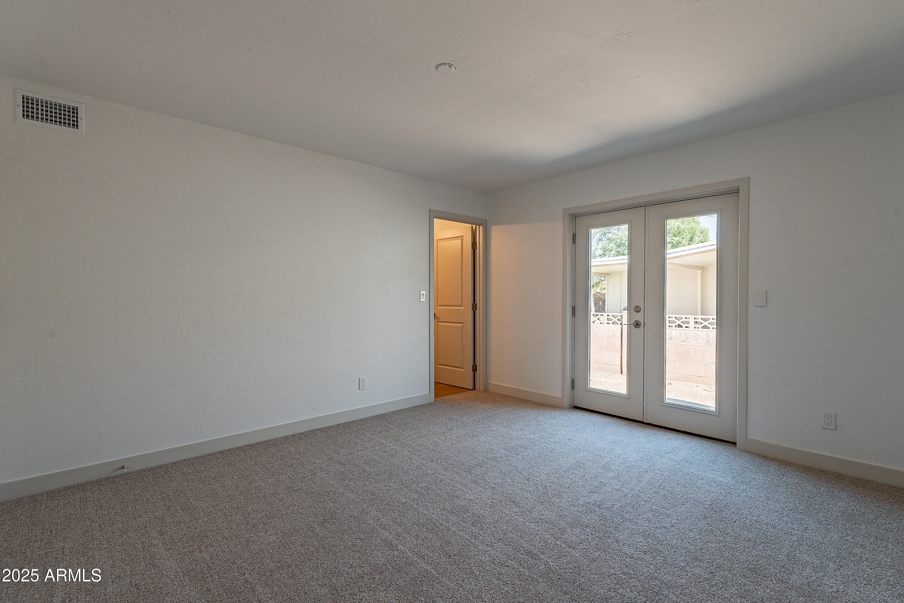 102 E Santa Cruz Drive Property Photo 26