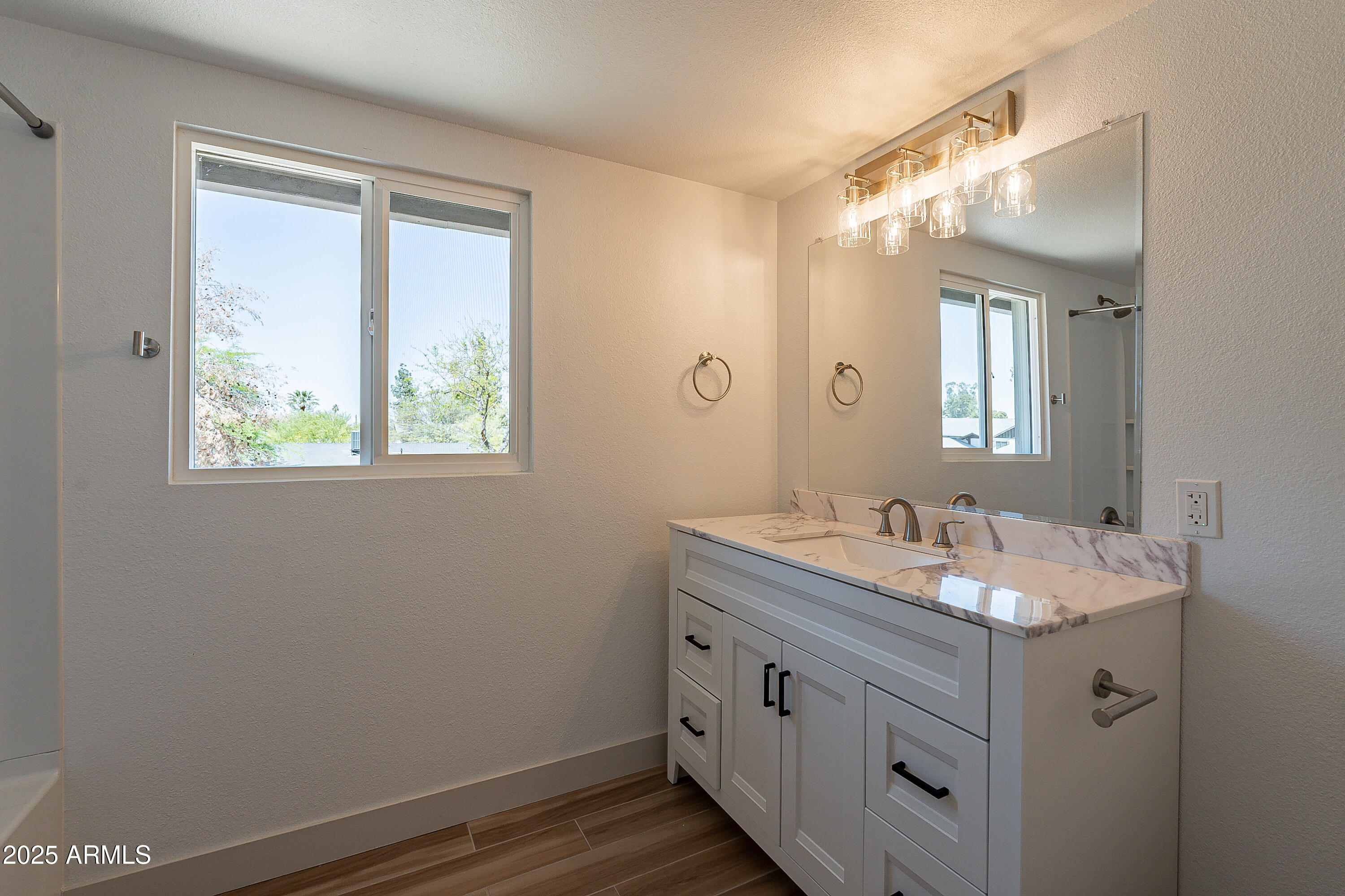 102 E Santa Cruz Drive Property Photo 33