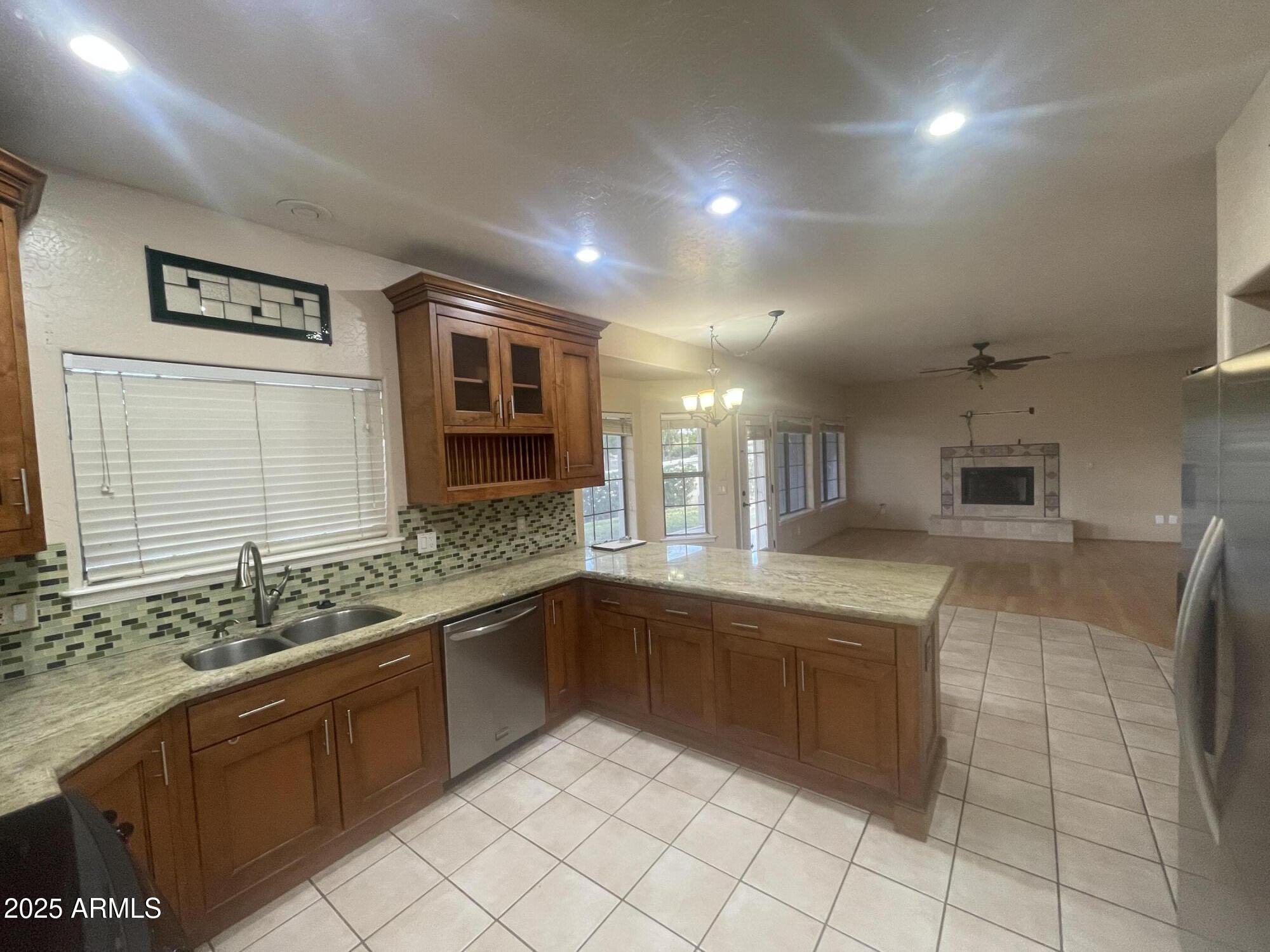 1414 N Palmsprings Drive Property Photo 32