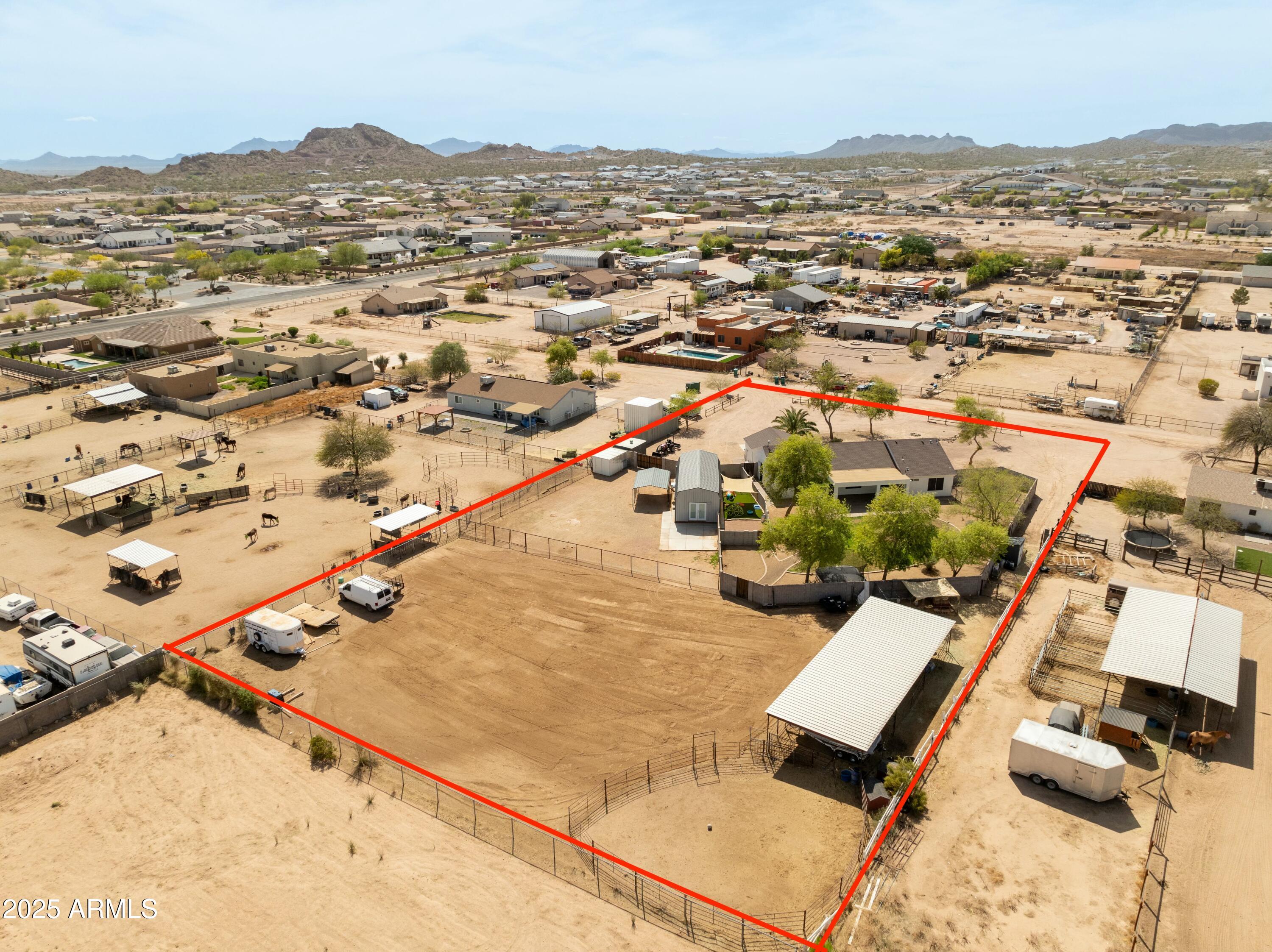 28061 N Holly Road Property Photo 3