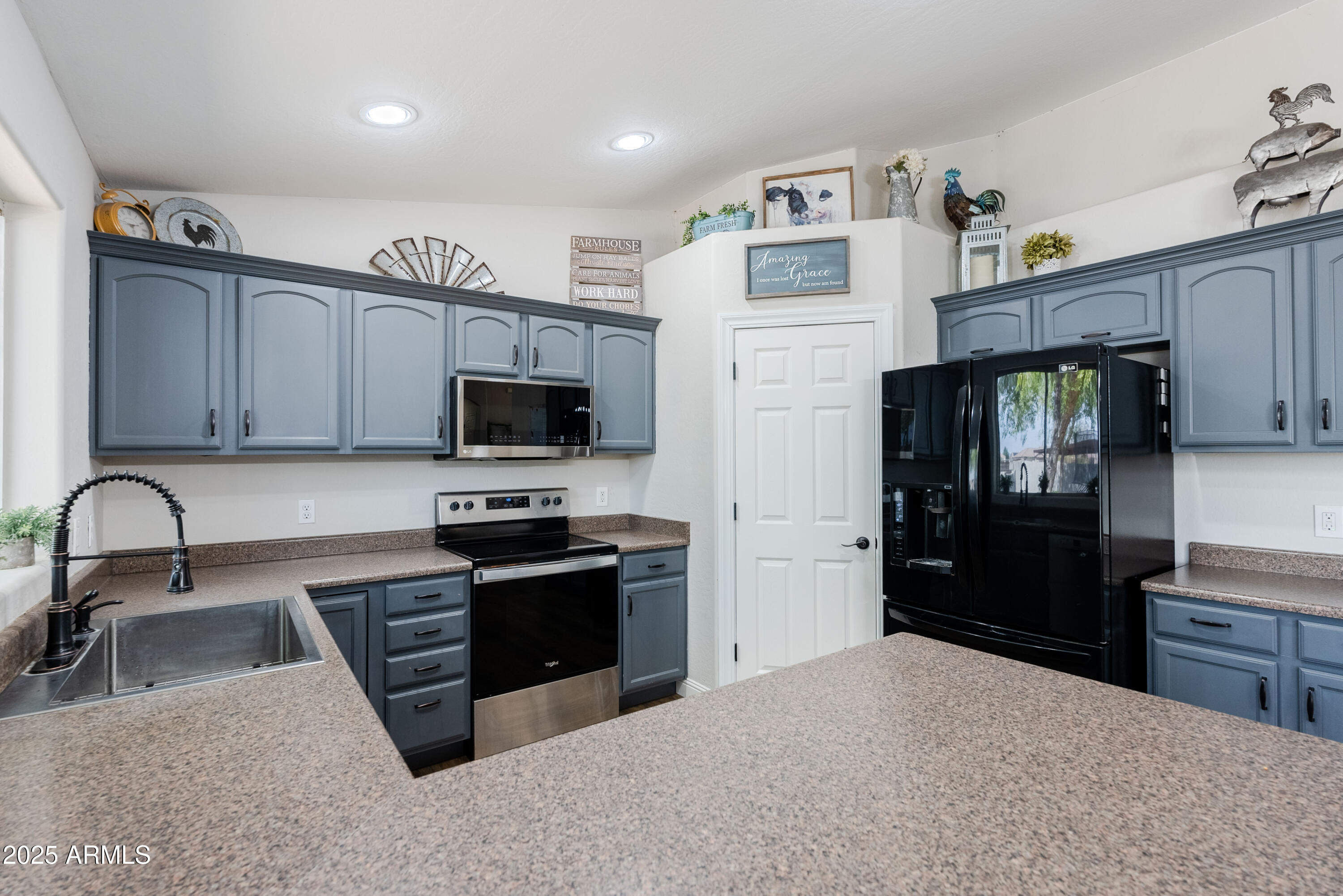 28061 N Holly Road Property Photo 24