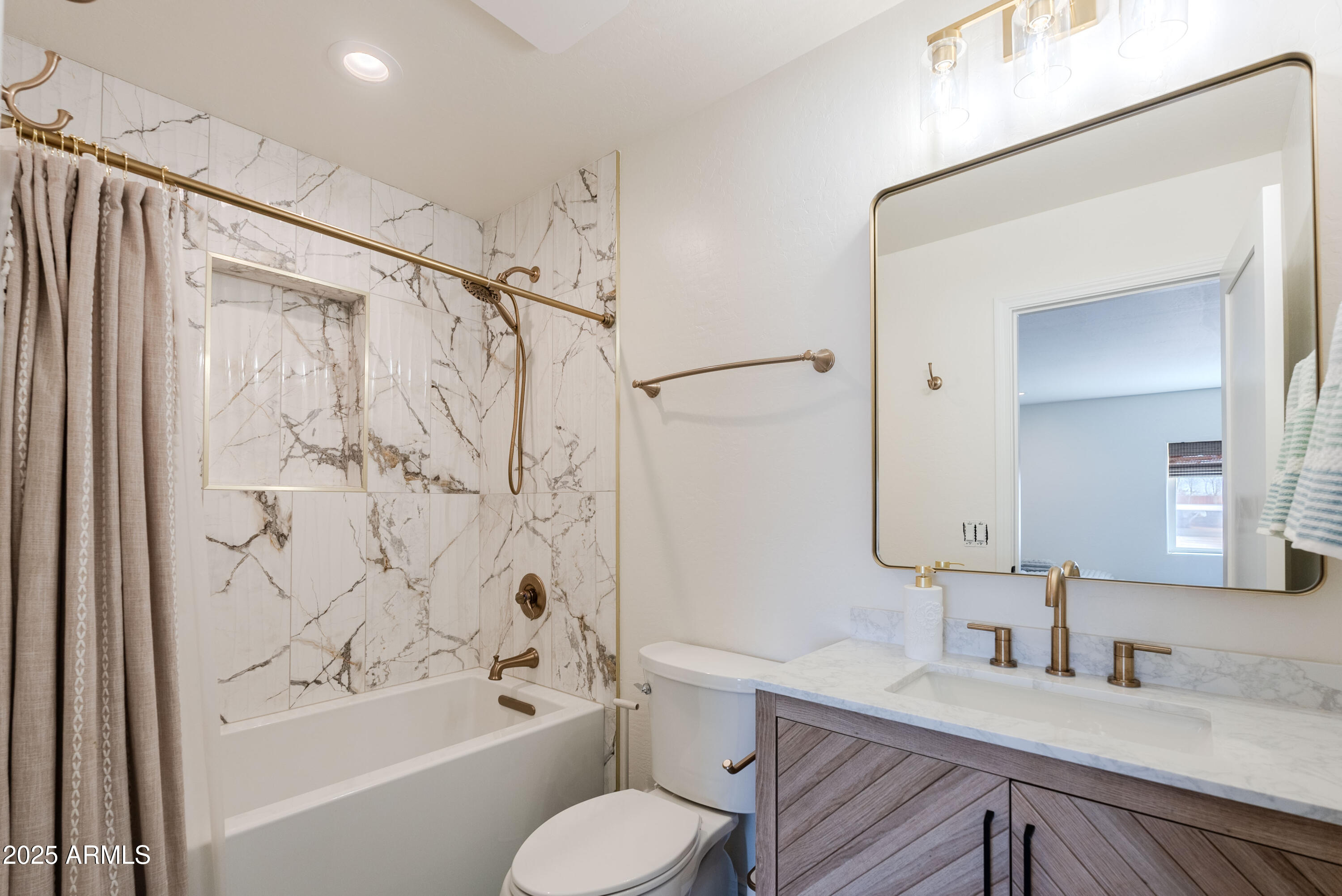 28061 N Holly Road Property Photo 31