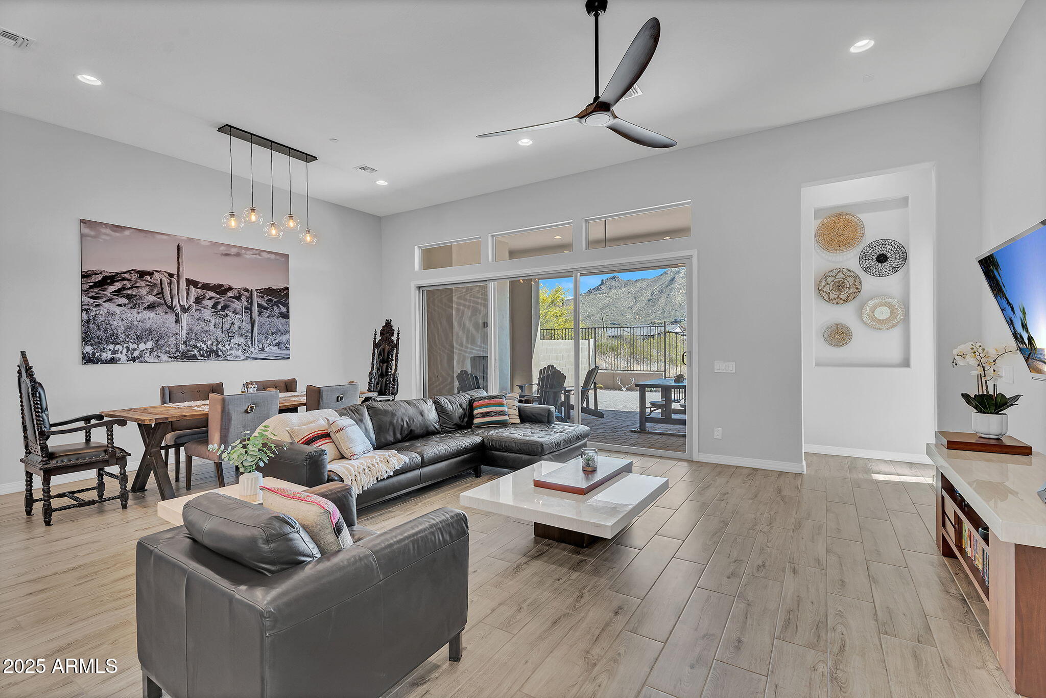 38500 N School House Road Property Photo 3